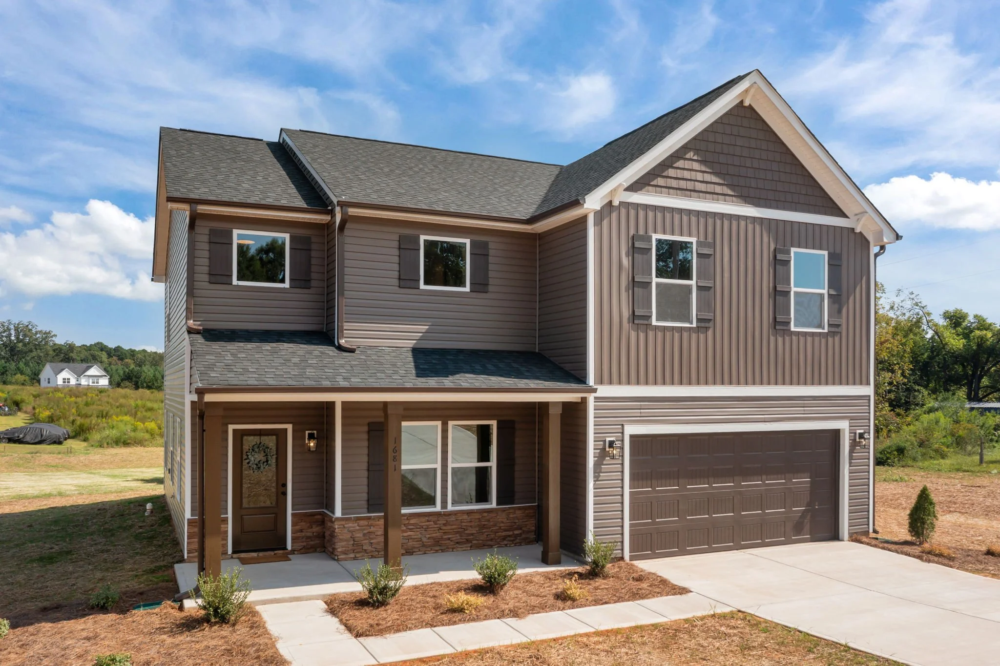5-web-or-mls-1681 Woolie Rd VD 001.jpg