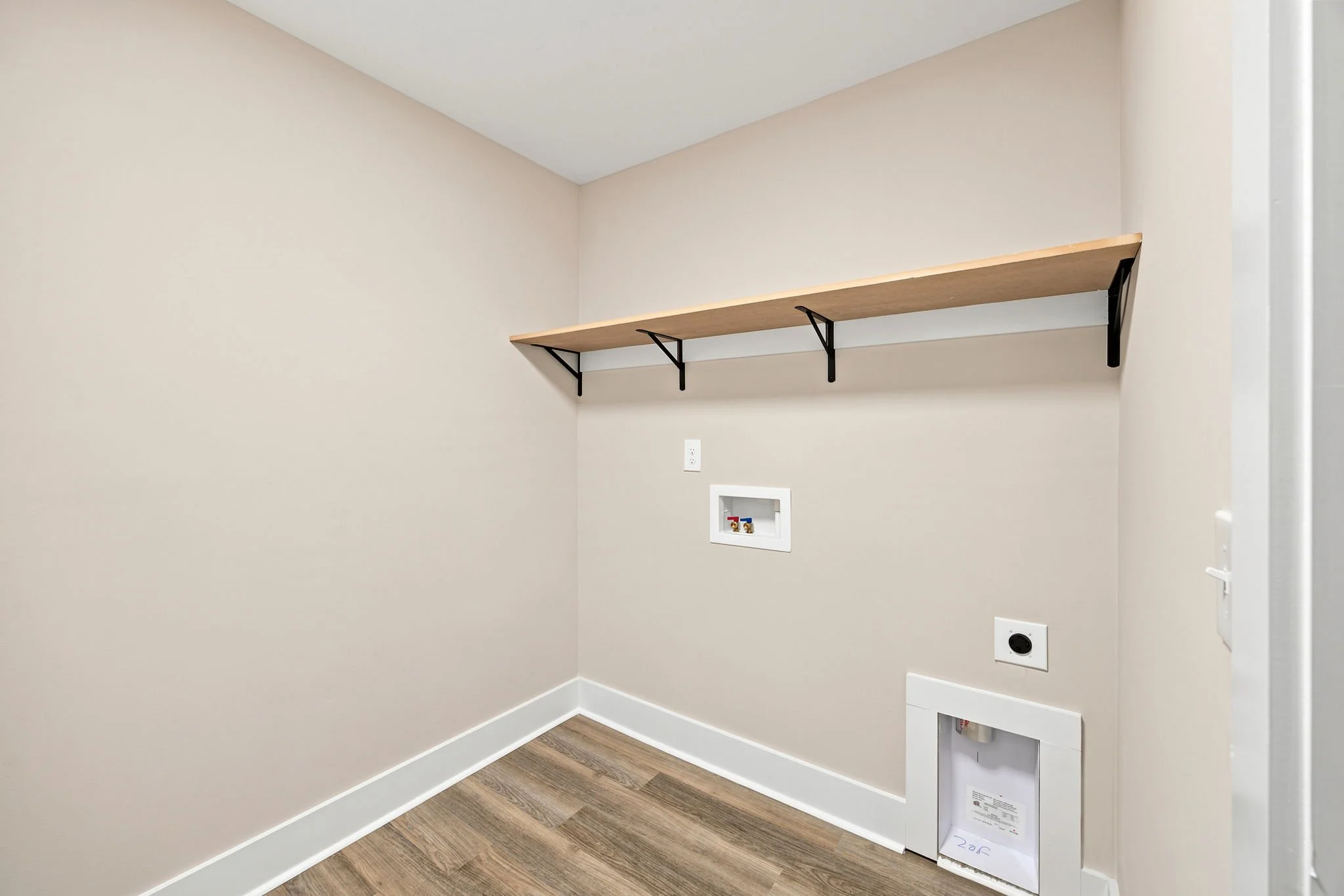 30-web-or-mls-312 North St HDR 047.jpg