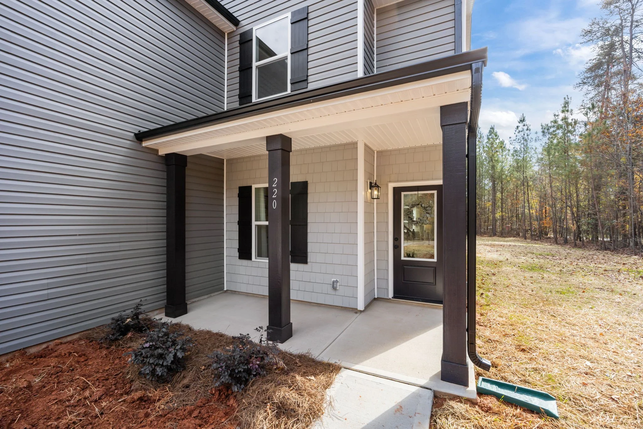 26-web-or-mls-220 Lingerfelt Dr EX 002.jpg