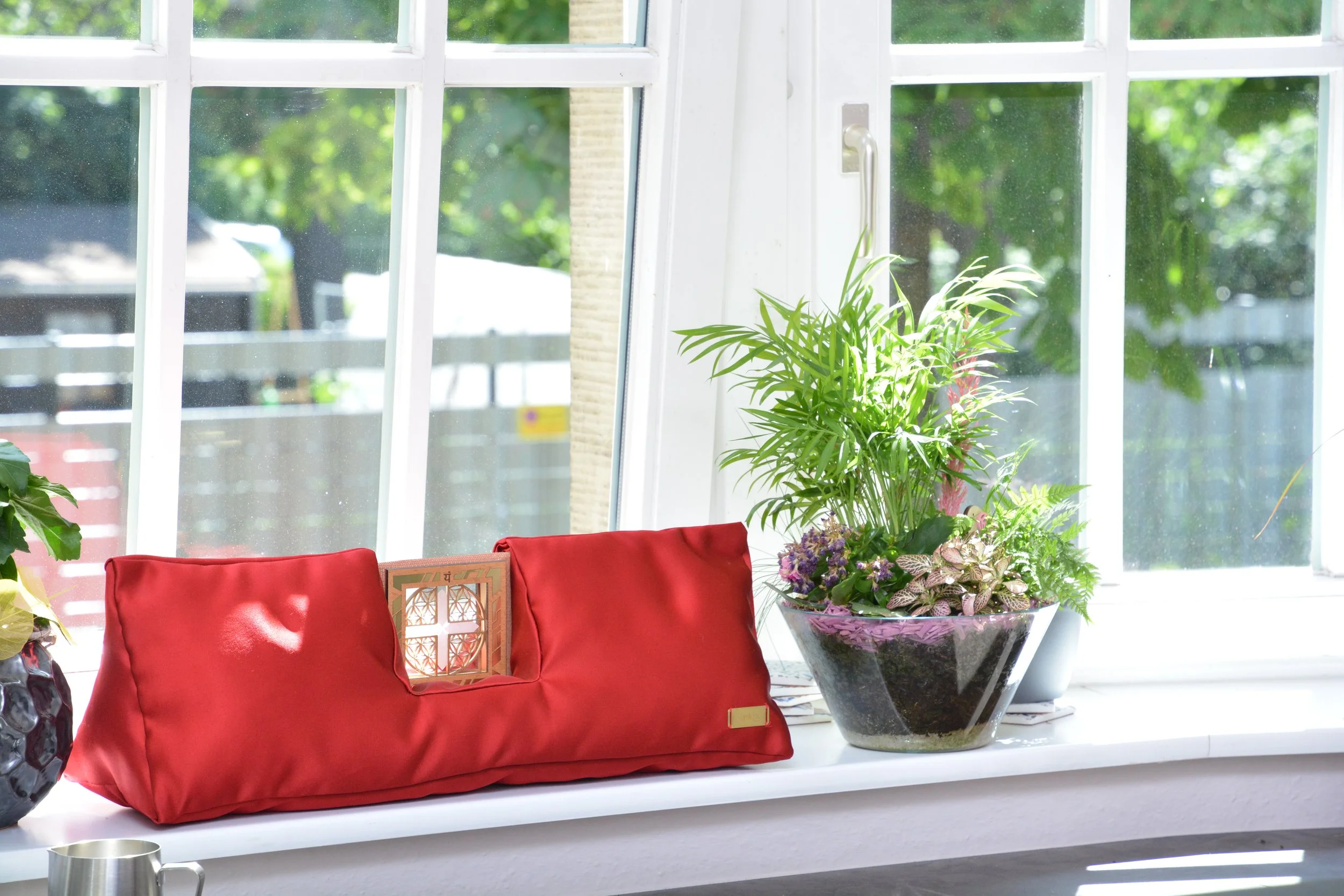 Crana Prana Fire aus roter italienischer Duchesse-Seide