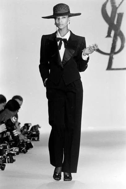 Yves Saint Laurent rive gauche automne/hiver 1982/83. Photographie de Guy Marineau.