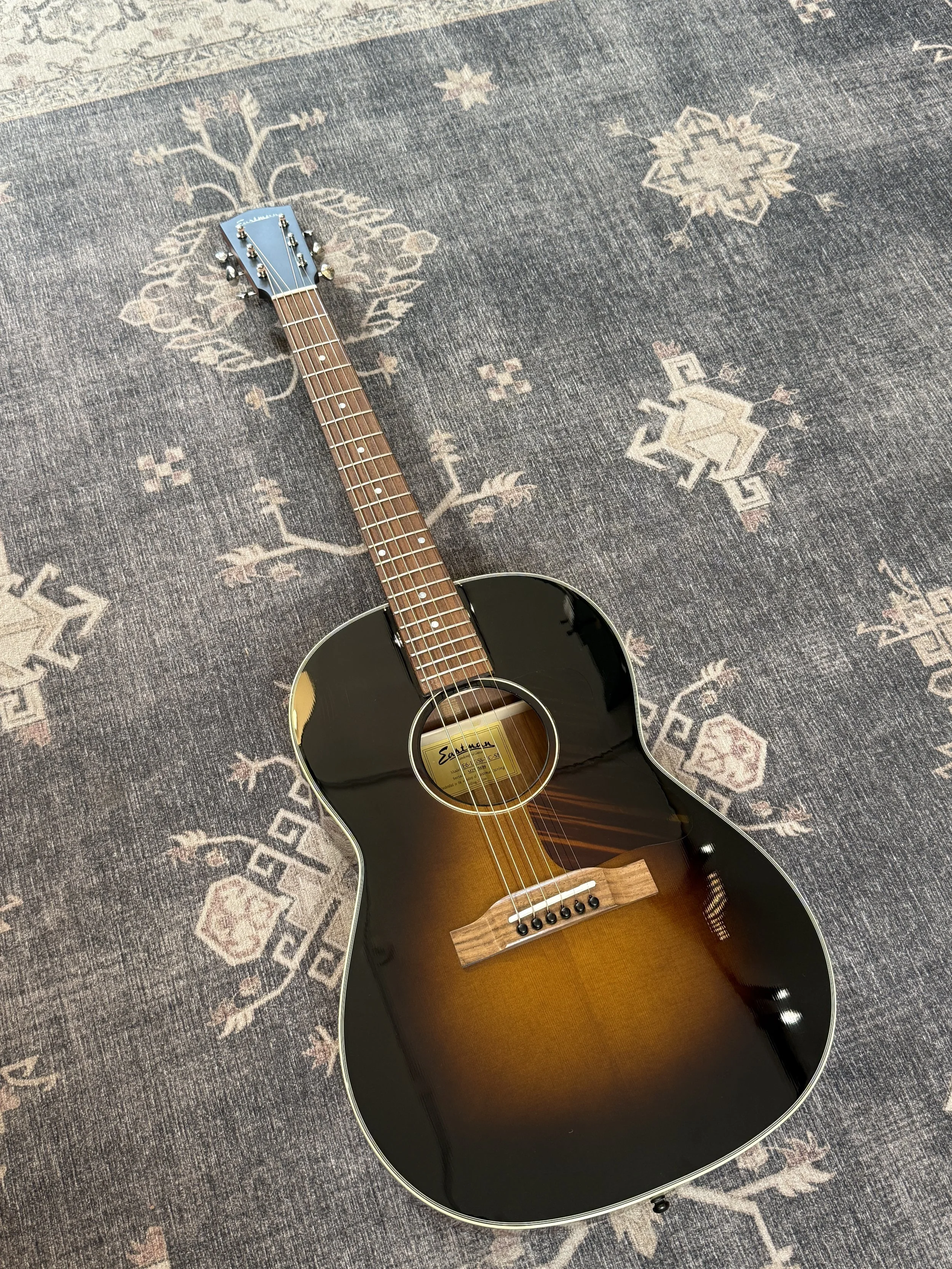 Eastman LG - Sunburst - Includes Hard Shell Case