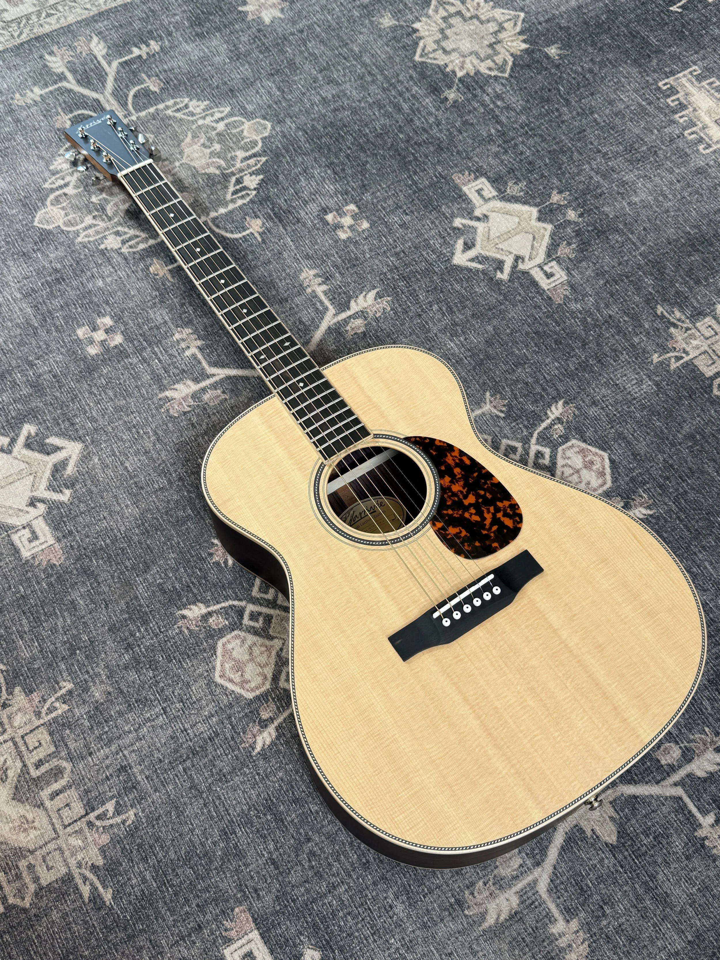 Larrivée OM-40 / Solid Adirondack Spruce Top / East Indian Rosewood Back & Sides / Satin Finish / Made in Oxnard CA