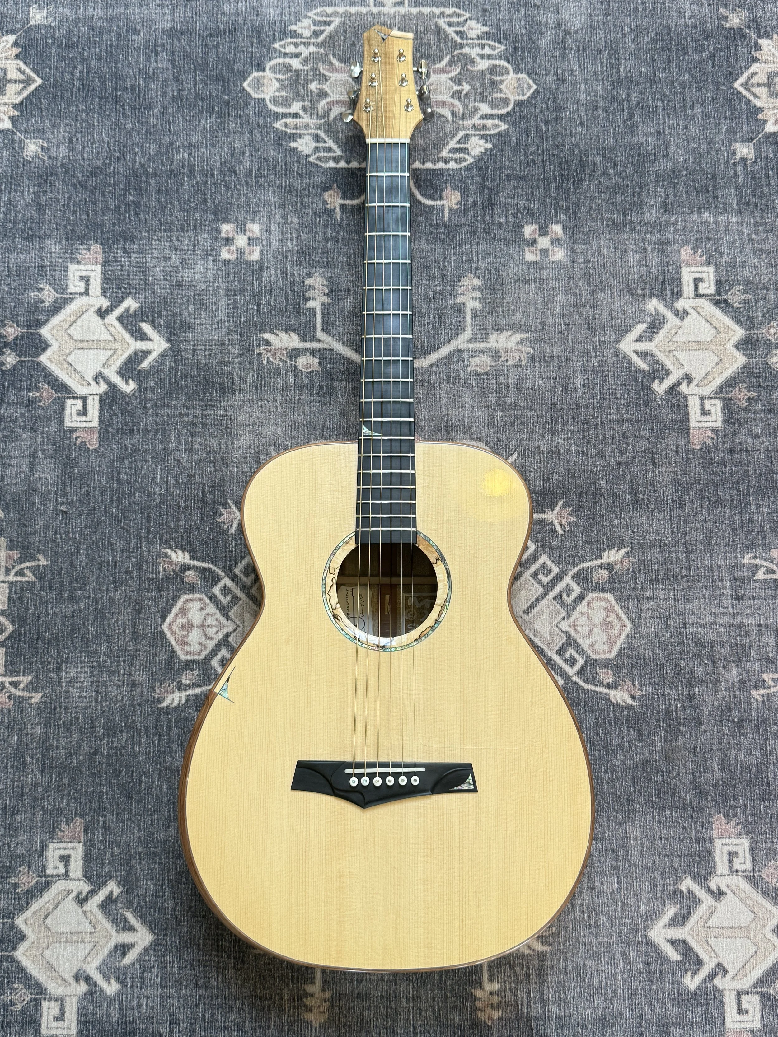 Pappenfüs Guitars - No. 32 "Skagit Springs"- Made by Jeremy Pappenfüs in Montana - Lutz Spruce Top / Oregon Myrtle Back & Sides / One of a Kind