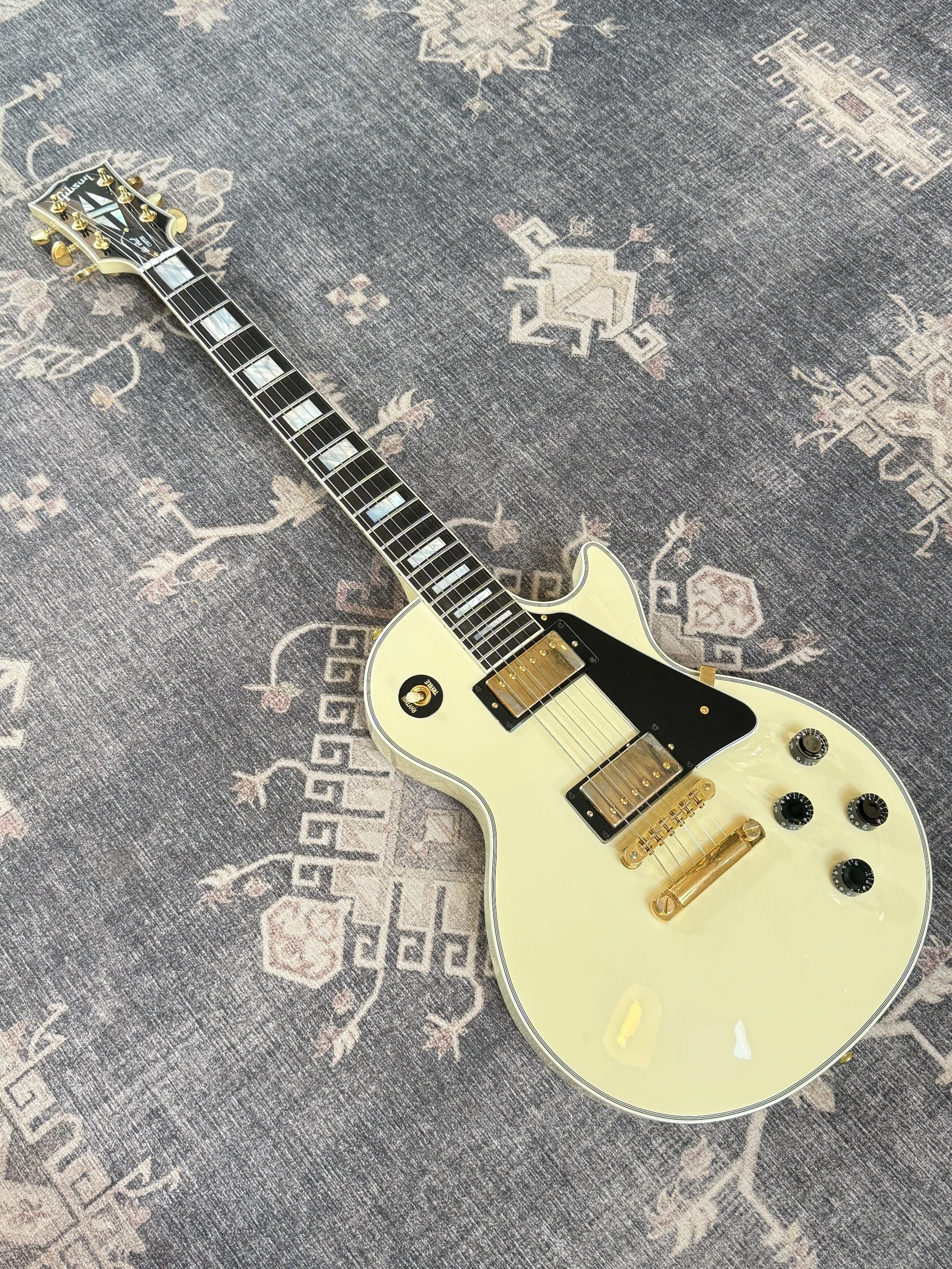 2021 Custom Shop Les Paul "Butter Cream" / Original Hard Shell Case and Case Candy / Pristine