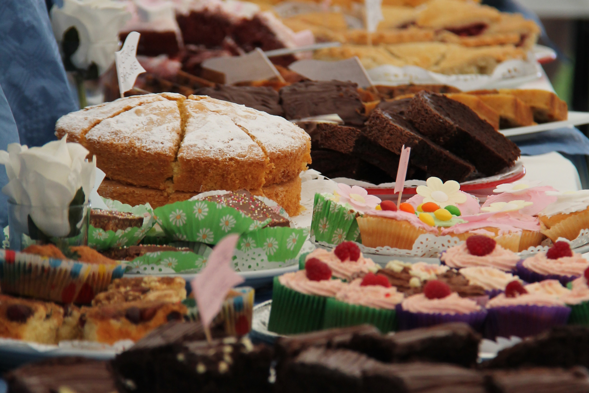 charity cake sale - CENTRAL TECH