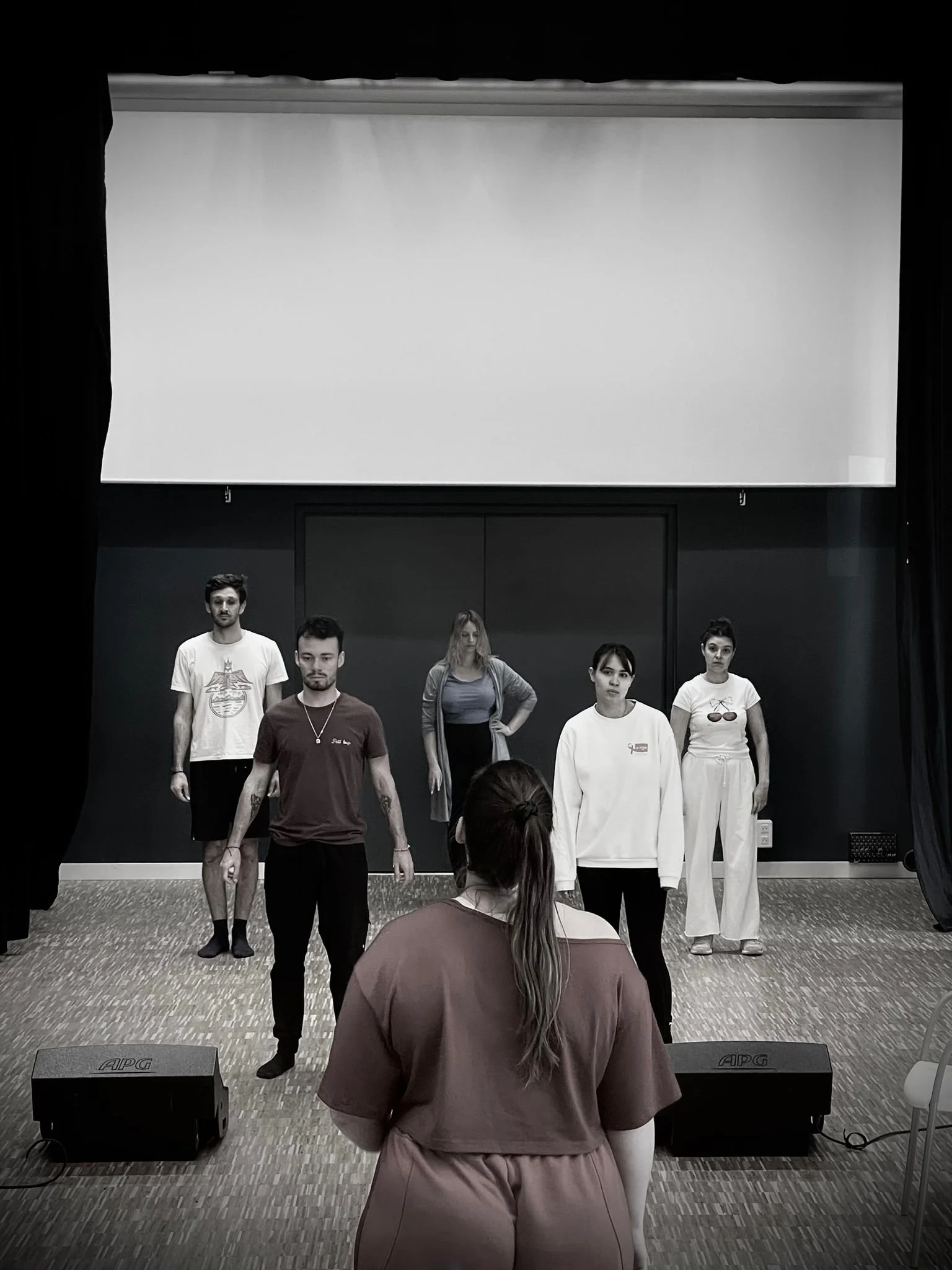 Cie Déclamé - cours de chant collectif, cours de chant particulier, cours de théâtre, cours de danse, cours de CABARET, cours de comédie musicale - enfant, ados, adulte -
Sur Auribeau Sur Siagne, Cabris, Grasse, Spéracèdes, proche de PÉGOMAS