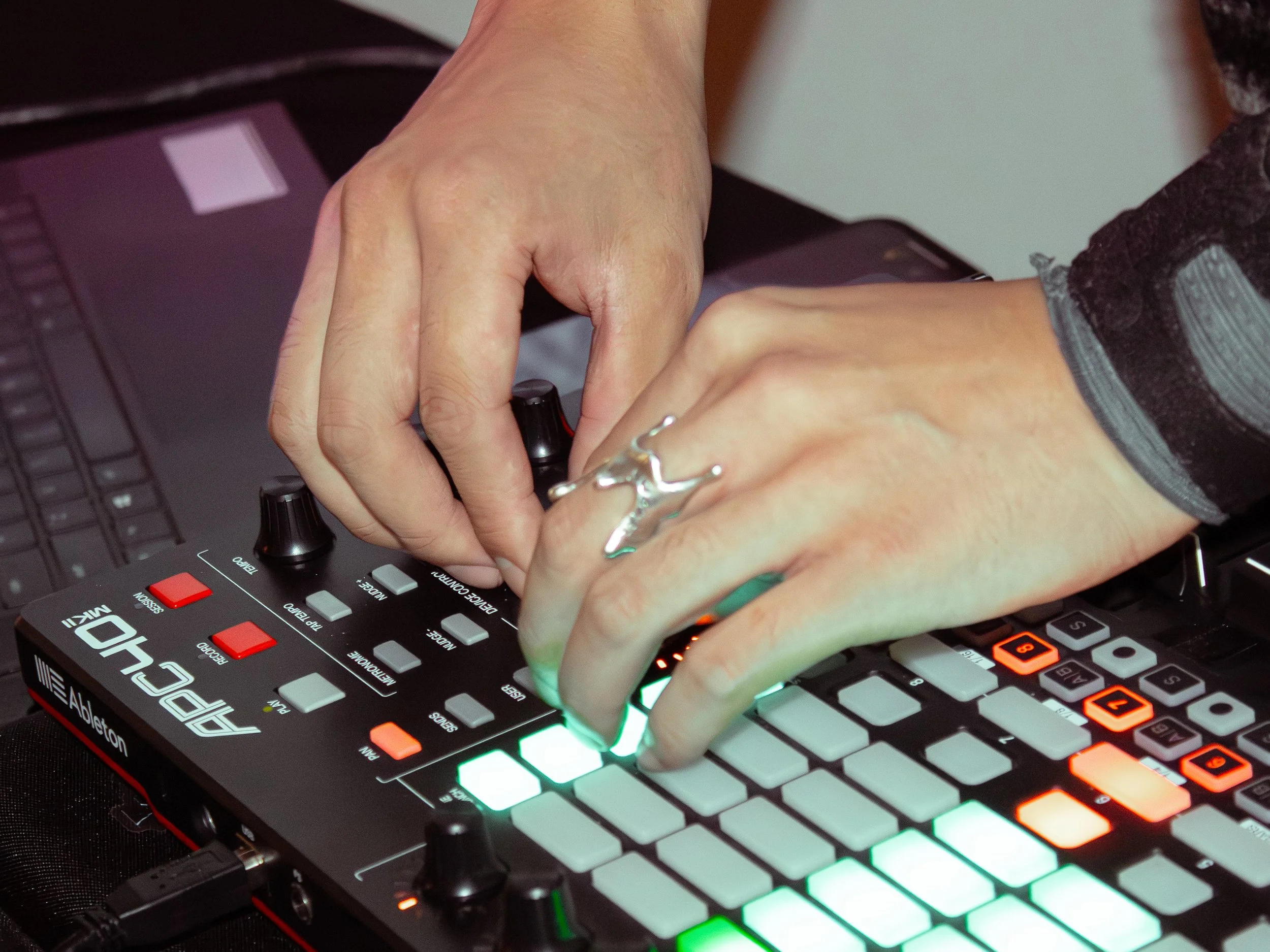 ILA ADOBE CLOUD BU-00290.jpg