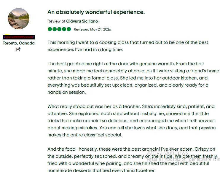 Recensione positiva di un'esperienza di lezione di cucina (Toronto, Canada) con dettagli sullo svolgimento della lezione e sulla qualità del cibo.