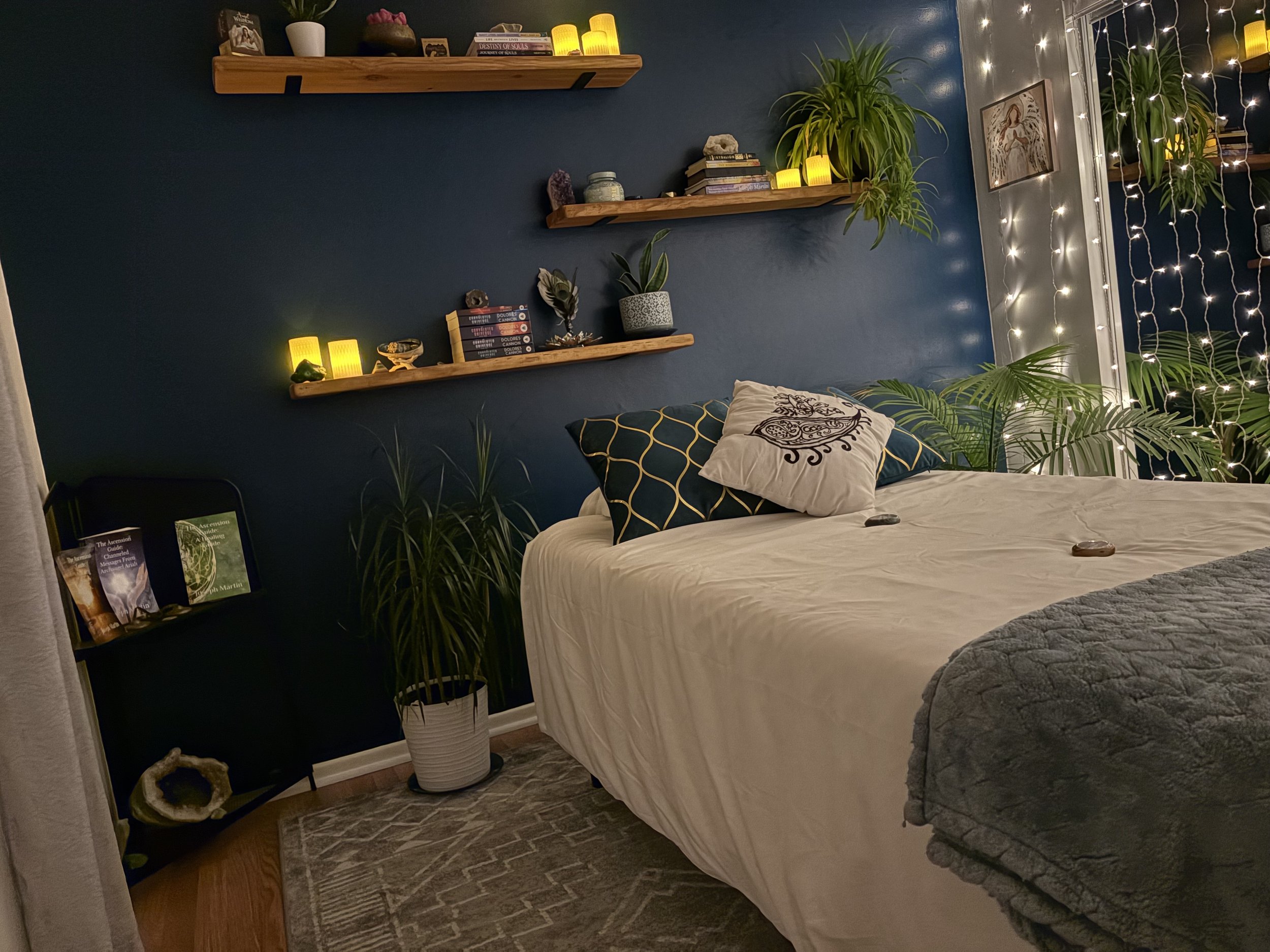 quantum healing hypnosis technique room also used for reiki near me