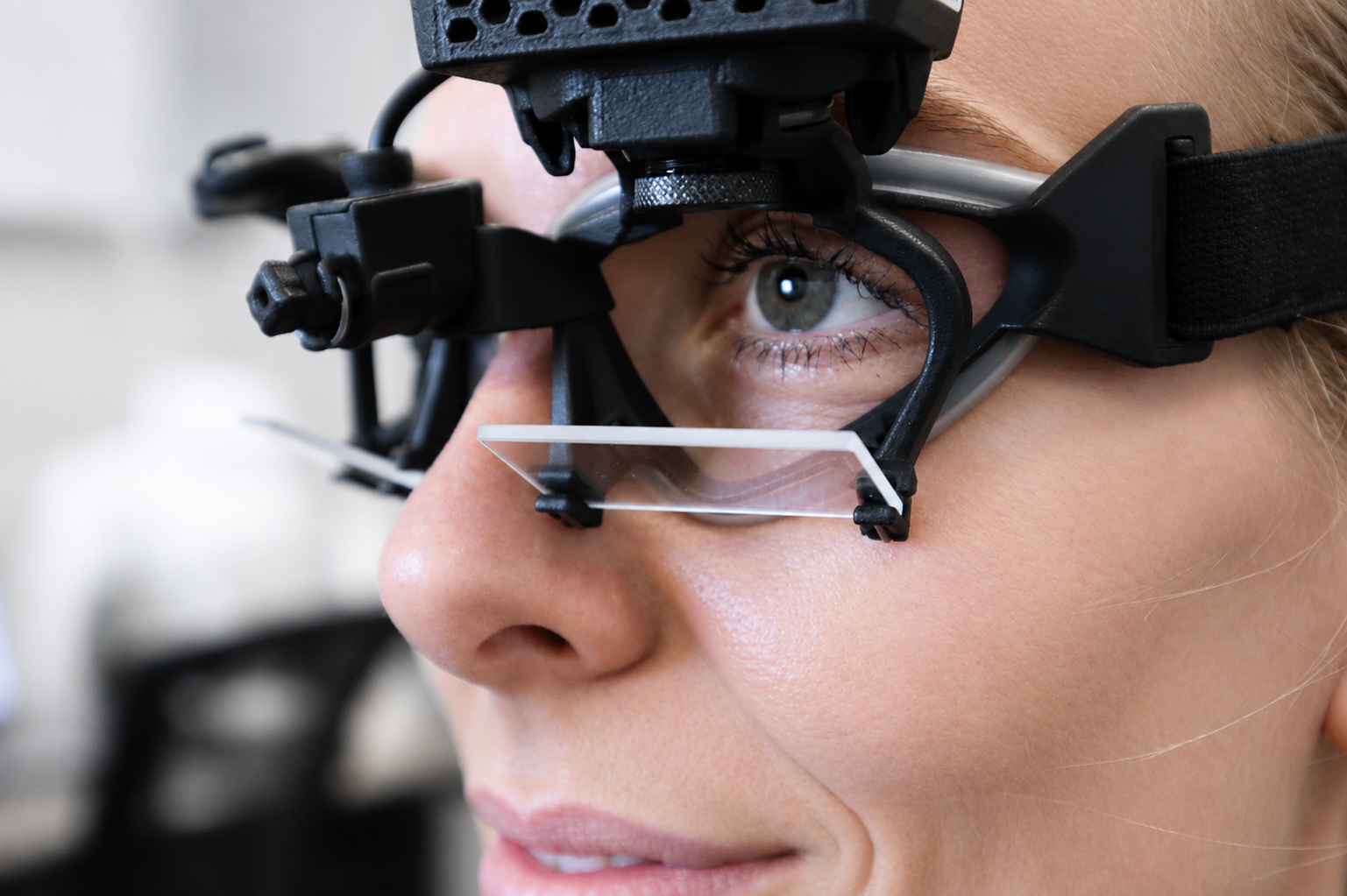 The camera mounted on our vHIT system records eye movements at 220 times per second.