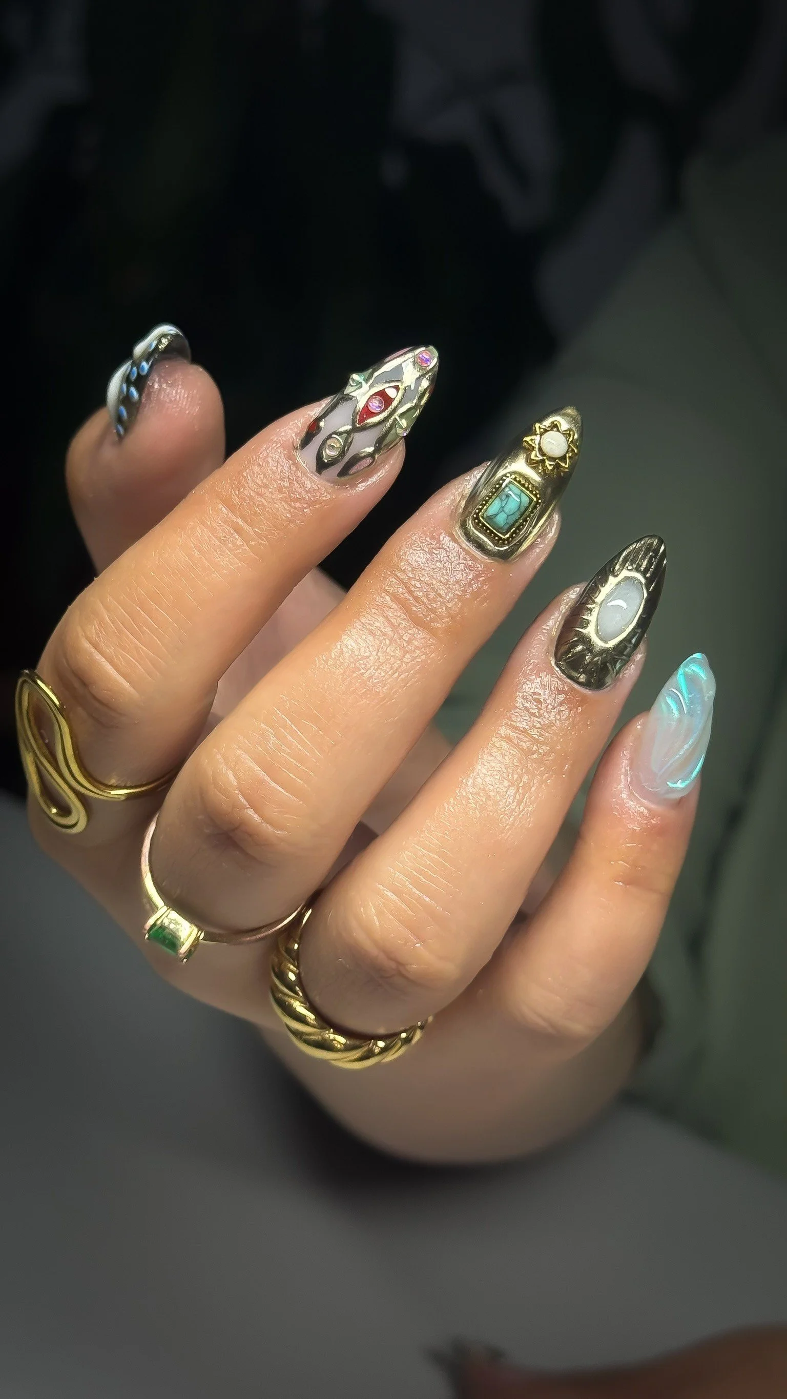 Lilith Manicure Gelx Nail Artist Ongles Pose Americaine Manucure Combinée Manucure Russe Manucure Seche Soin des ongles Manucure Luxueuse Longueuil Rive Sud Montreal