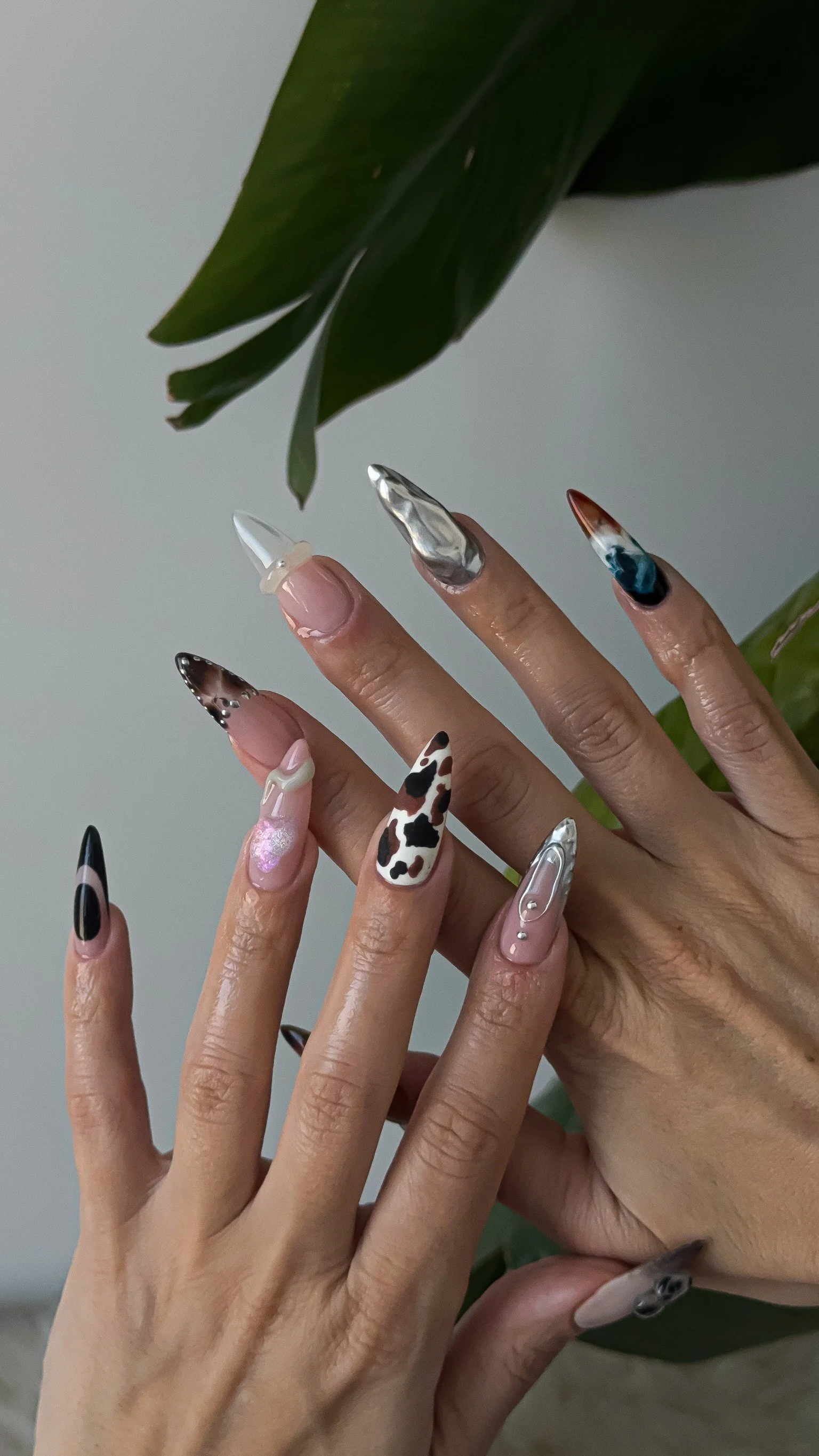 Lilith Manicure Gelx Nail Artist Ongles Pose Americaine Manucure Combinée Manucure Russe Manucure Seche Soin des ongles Manucure Luxueuse Longueuil Rive Sud Montreal