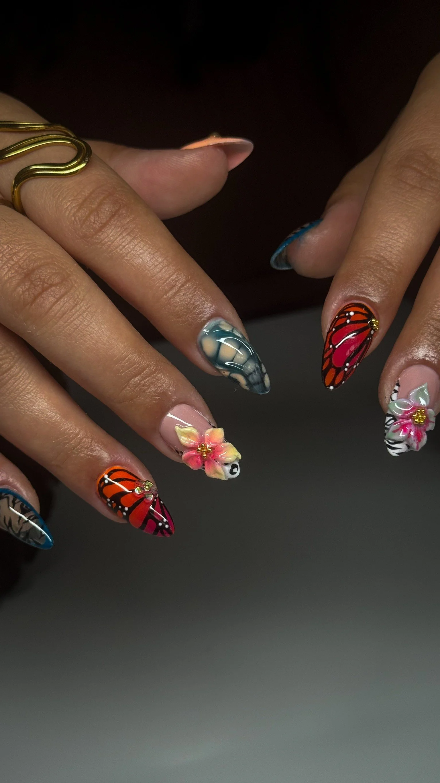 Lilith Manicure Gelx Nail Artist Ongles Pose Americaine Manucure Combinée Manucure Russe Manucure Seche Soin des ongles Manucure Luxueuse Longueuil Rive Sud Montreal