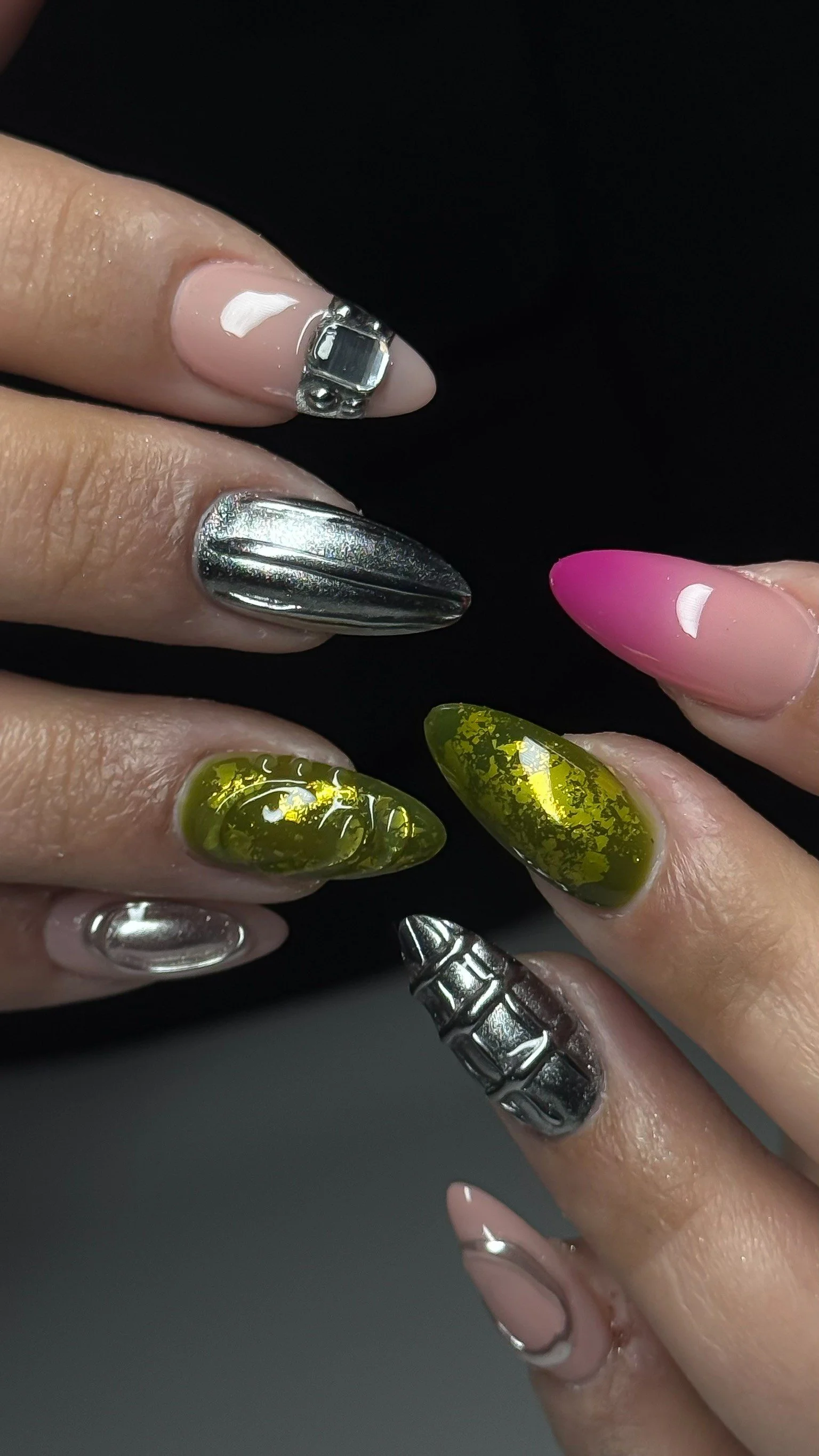 Lilith Manicure Gelx Nail Artist Ongles Pose Americaine Manucure Combinée Manucure Russe Manucure Seche Soin des ongles Manucure Luxueuse Longueuil Rive Sud Montreal