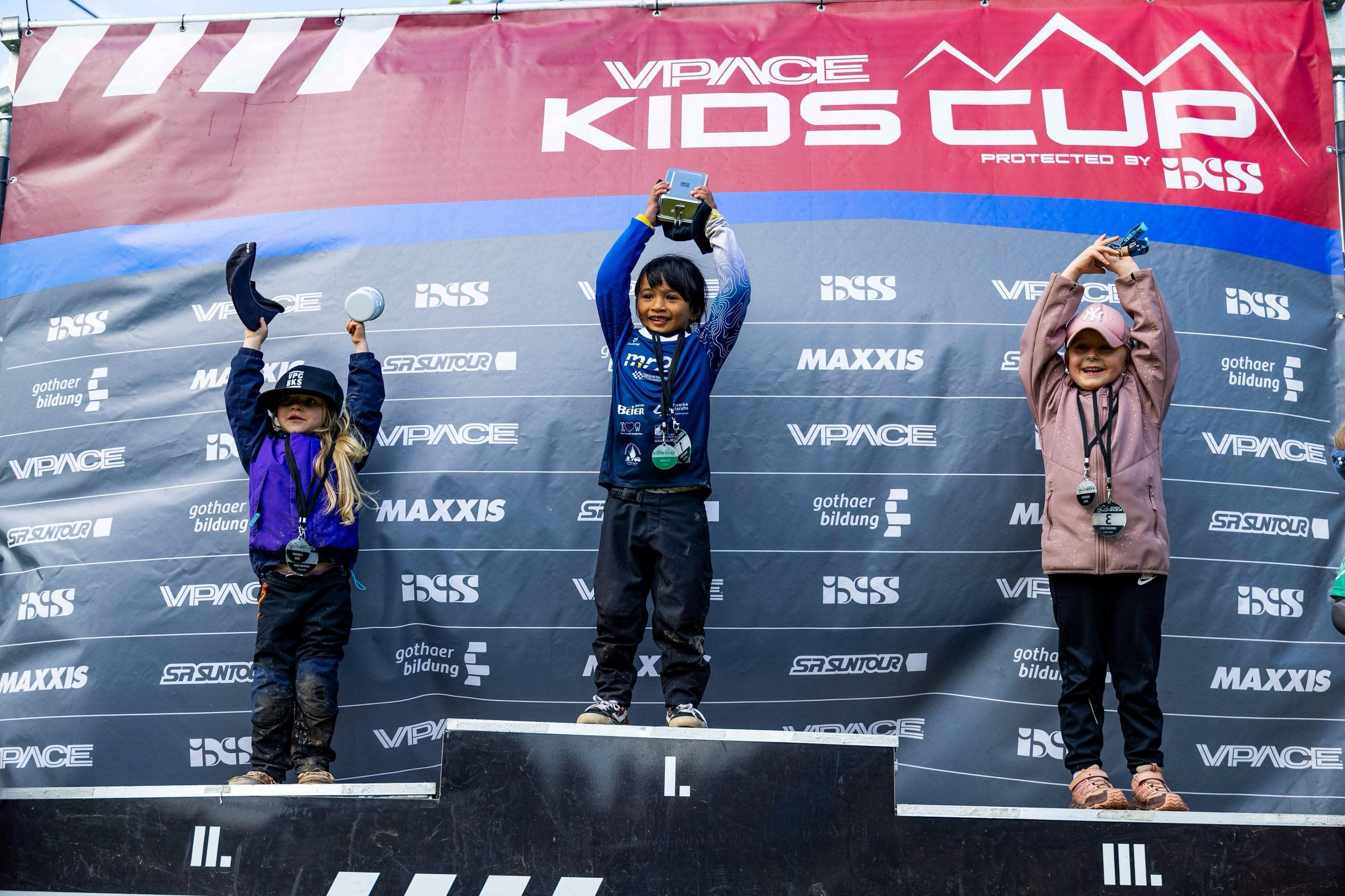Raesha_auf_dem_podium.jpeg