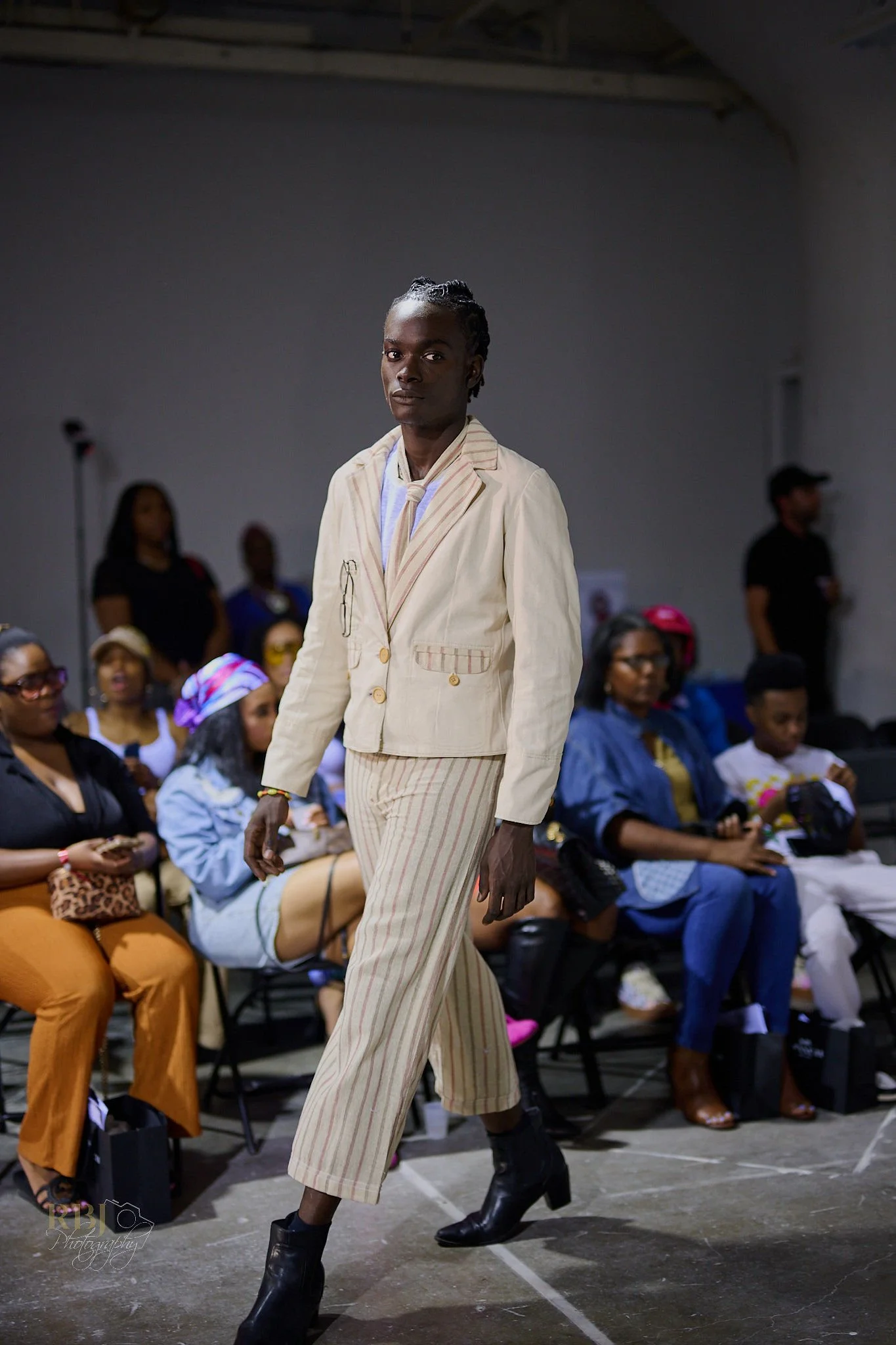 25-09-27_MichiganFashionWeek_Streetwear_DSC8035_RBJ.jpg