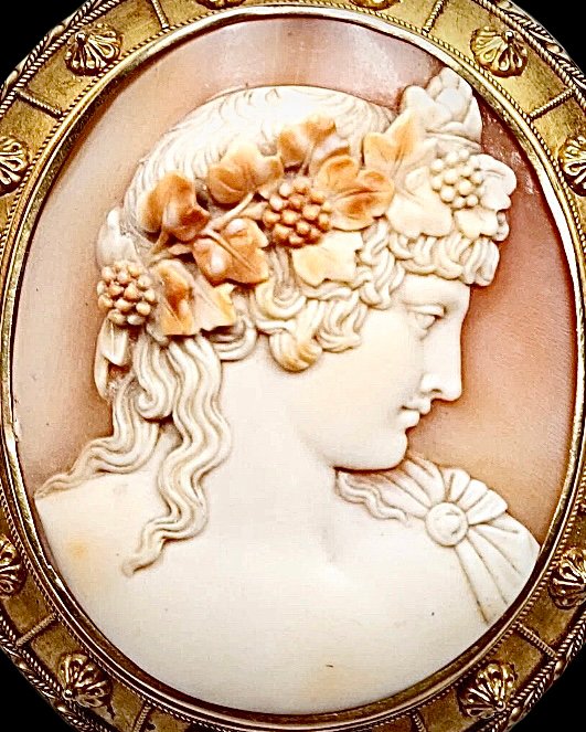 Antinous close.jpg