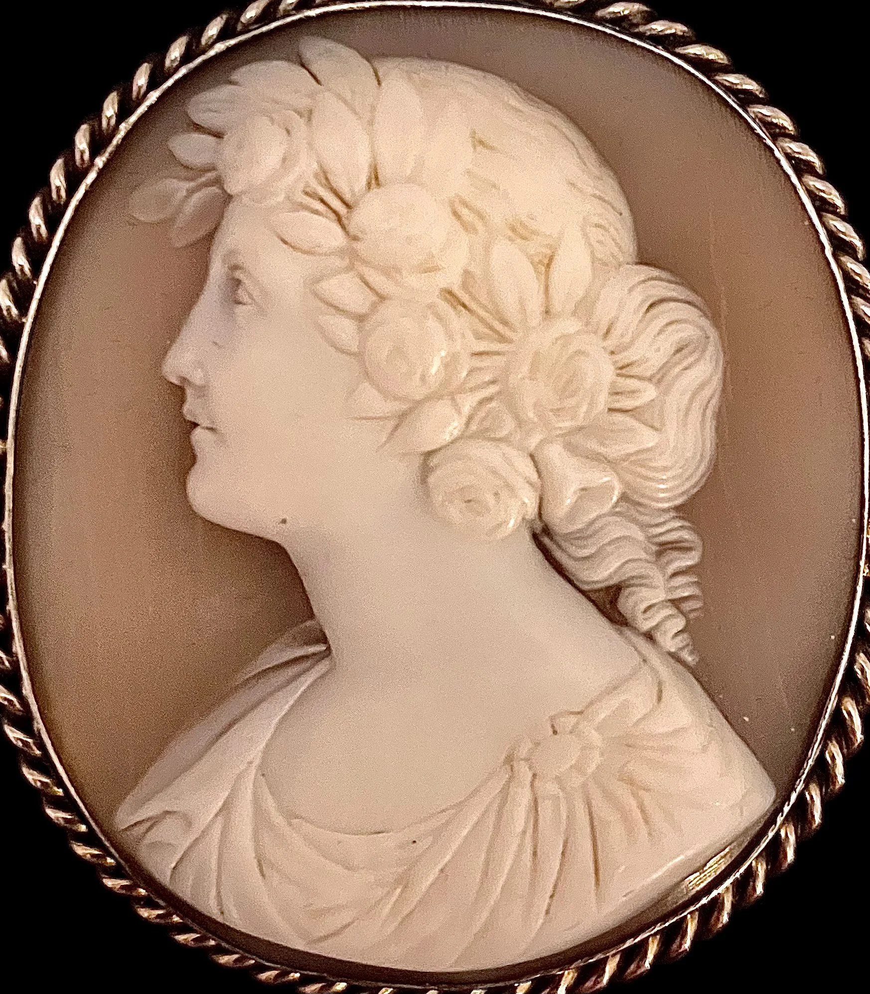 Flora close.jpg