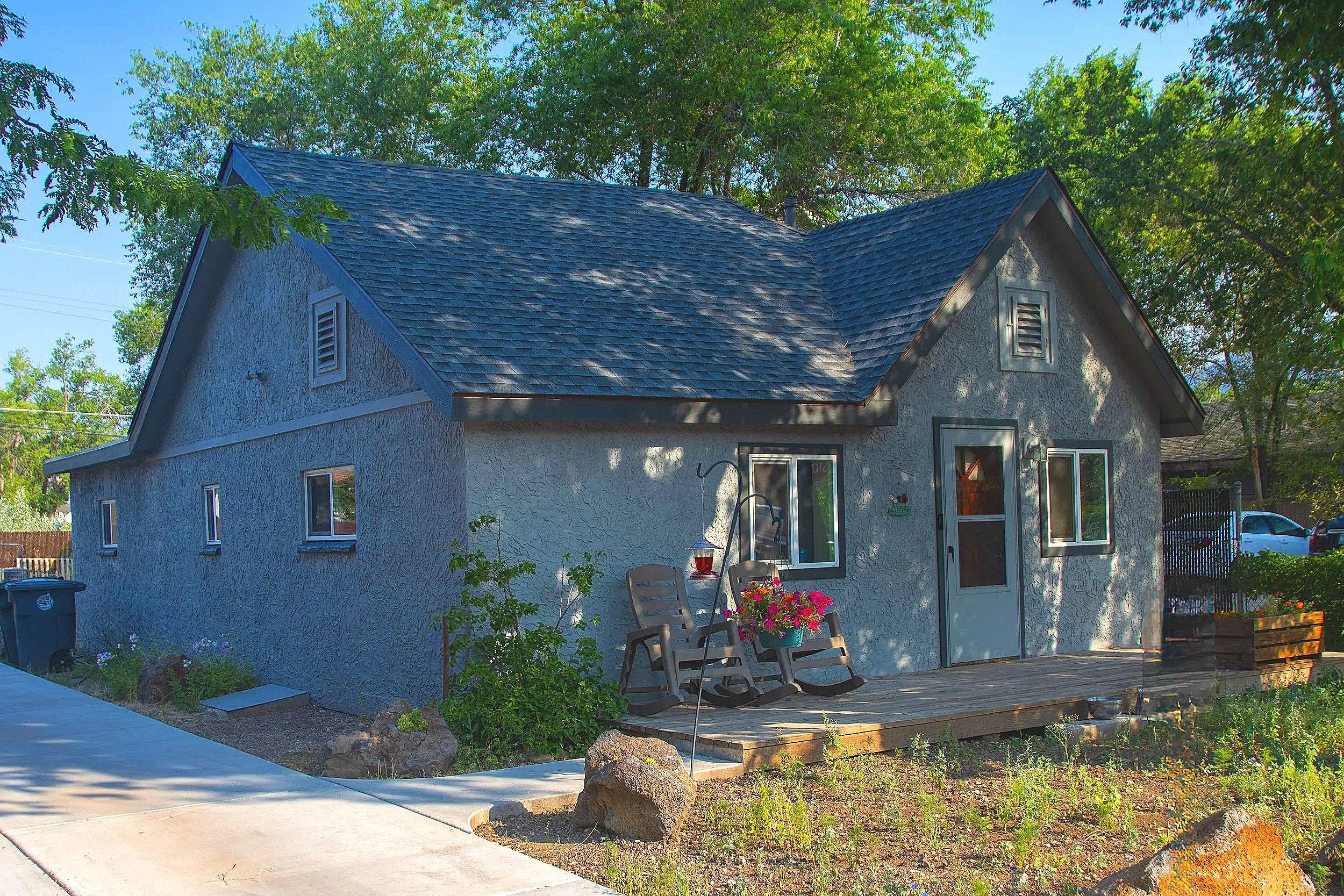 Starter Home
Building: 1160 sqft
Parcel: 7100 sqft
Density: 6 units/acre
