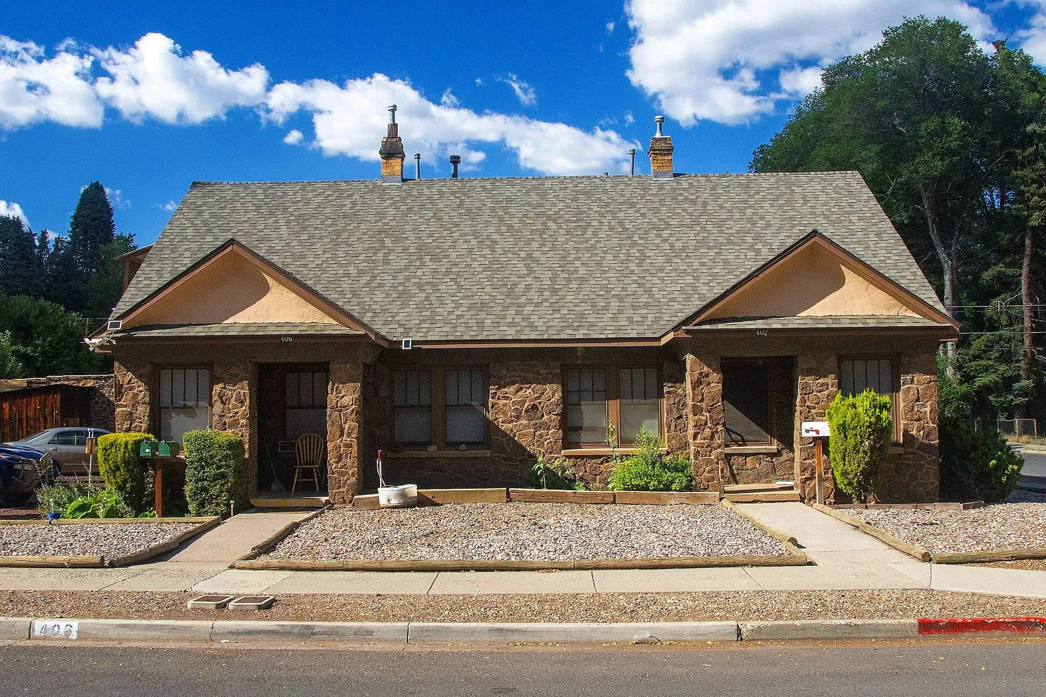Duplex
Building: 1685 sqft
Parcel: 8933 sqft
Density: 10 units/acre