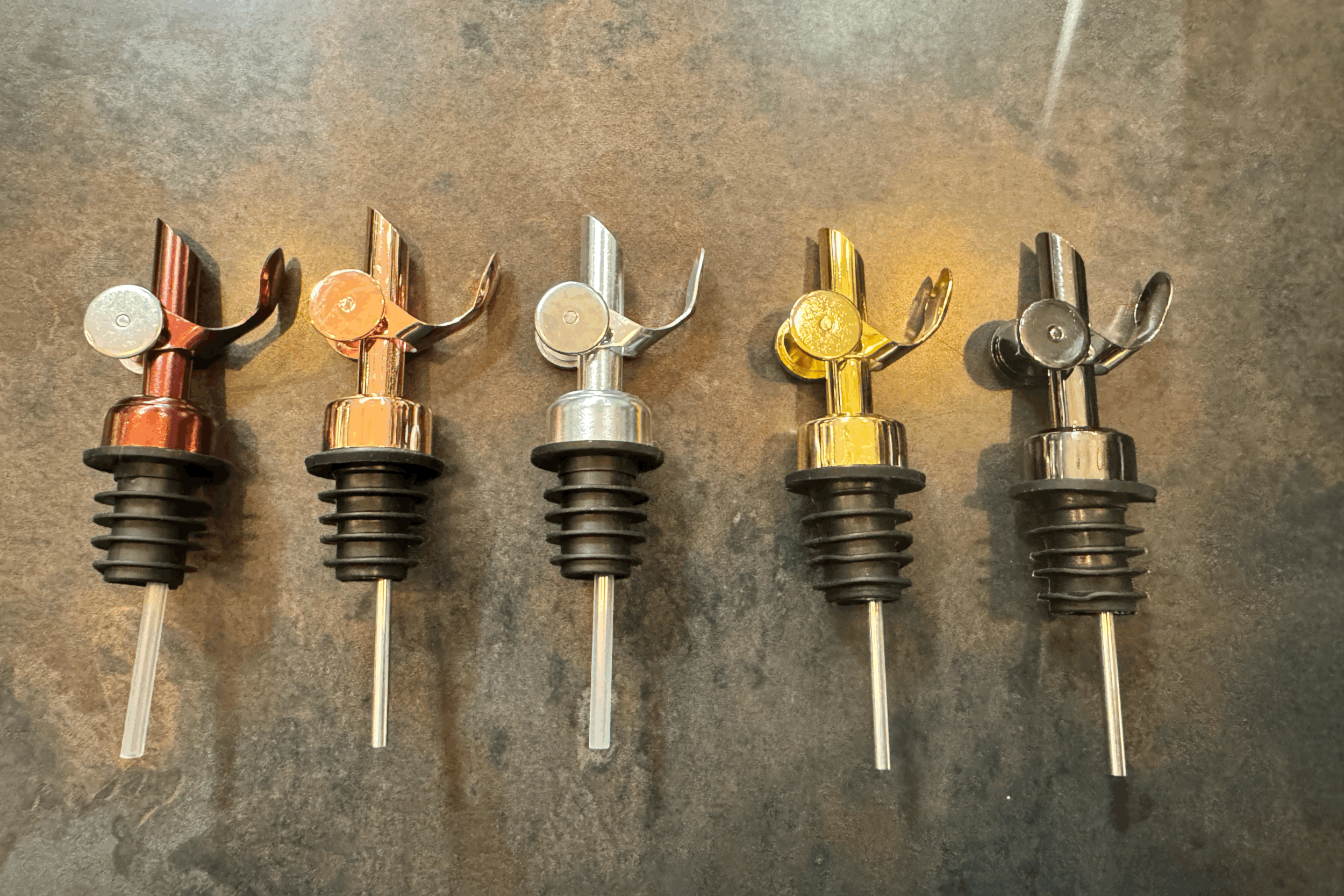 Self-Closing Pour Spout