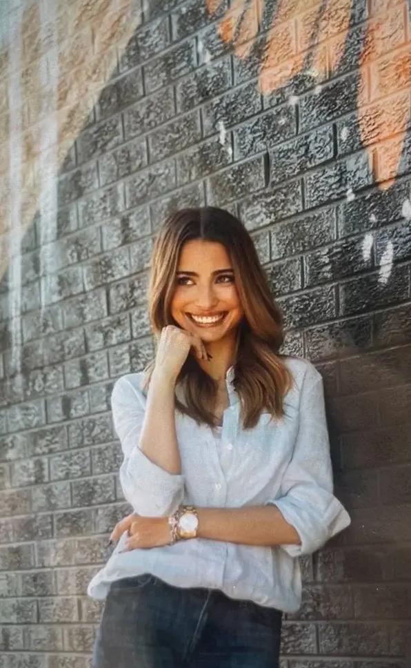 Chloé Miller working with young professionals and first time founders in Boulder on career direction and building a startup