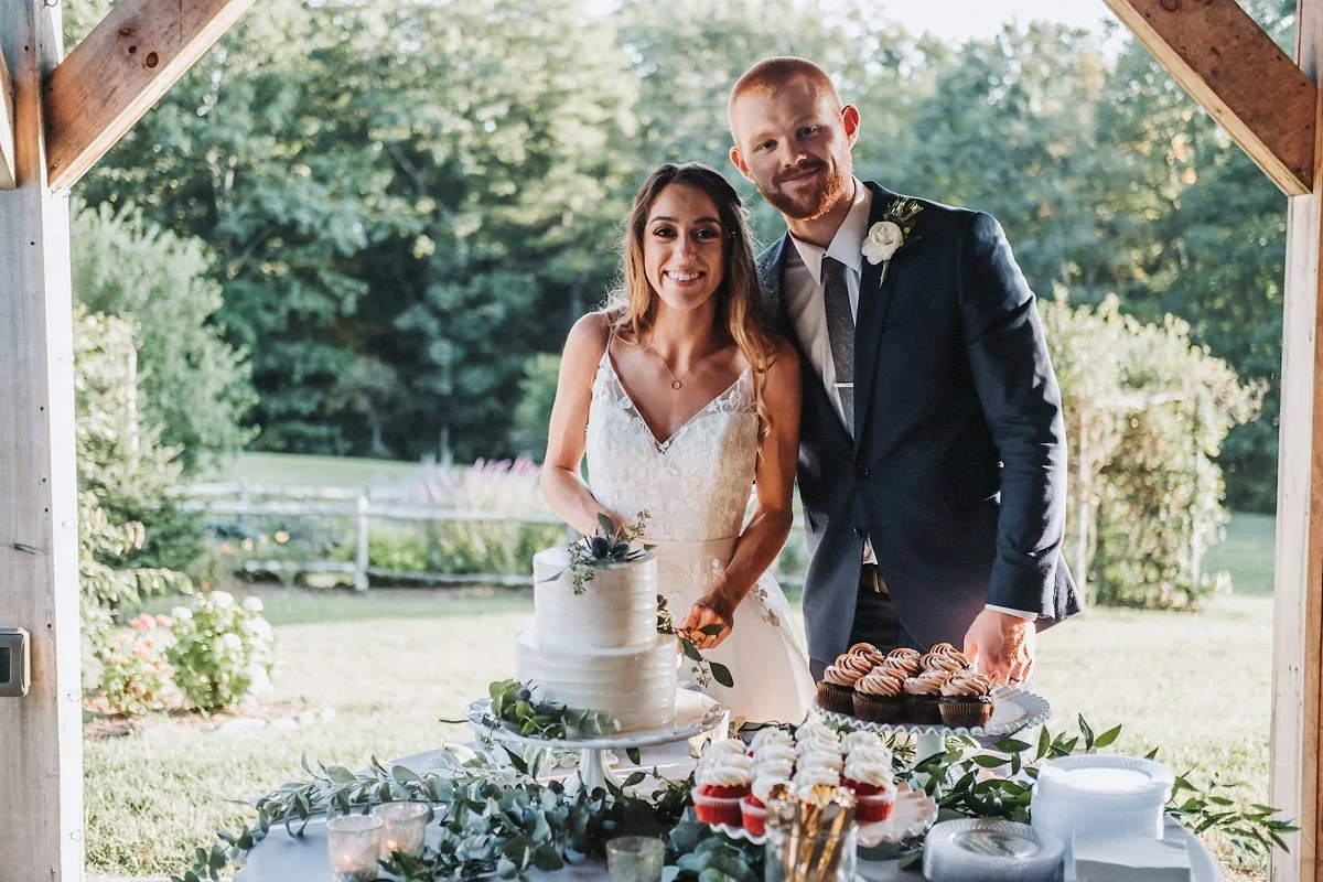 Cake Cutting - jbivphotography.com.jpg