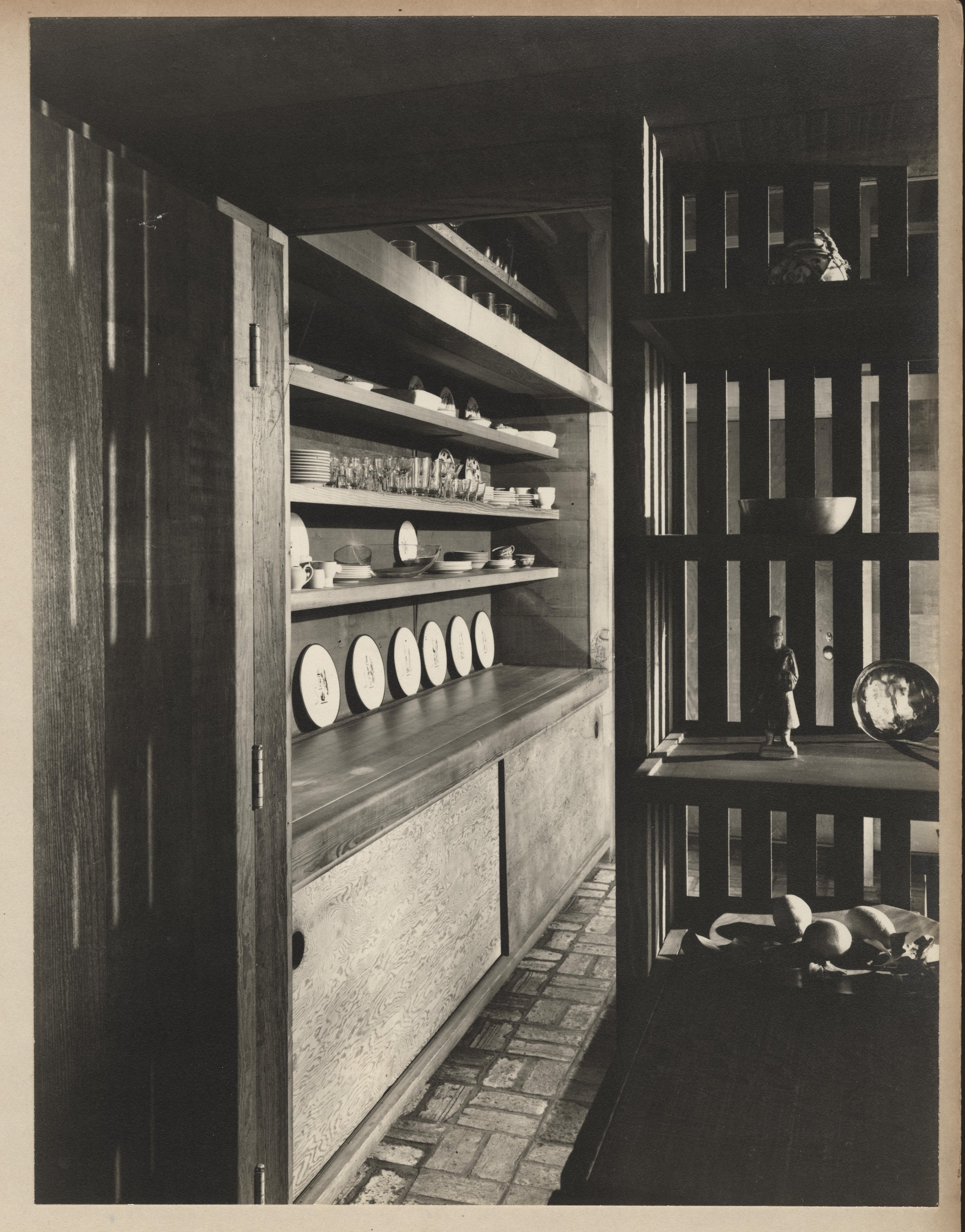Kitchen shelves--9276-O.jpg