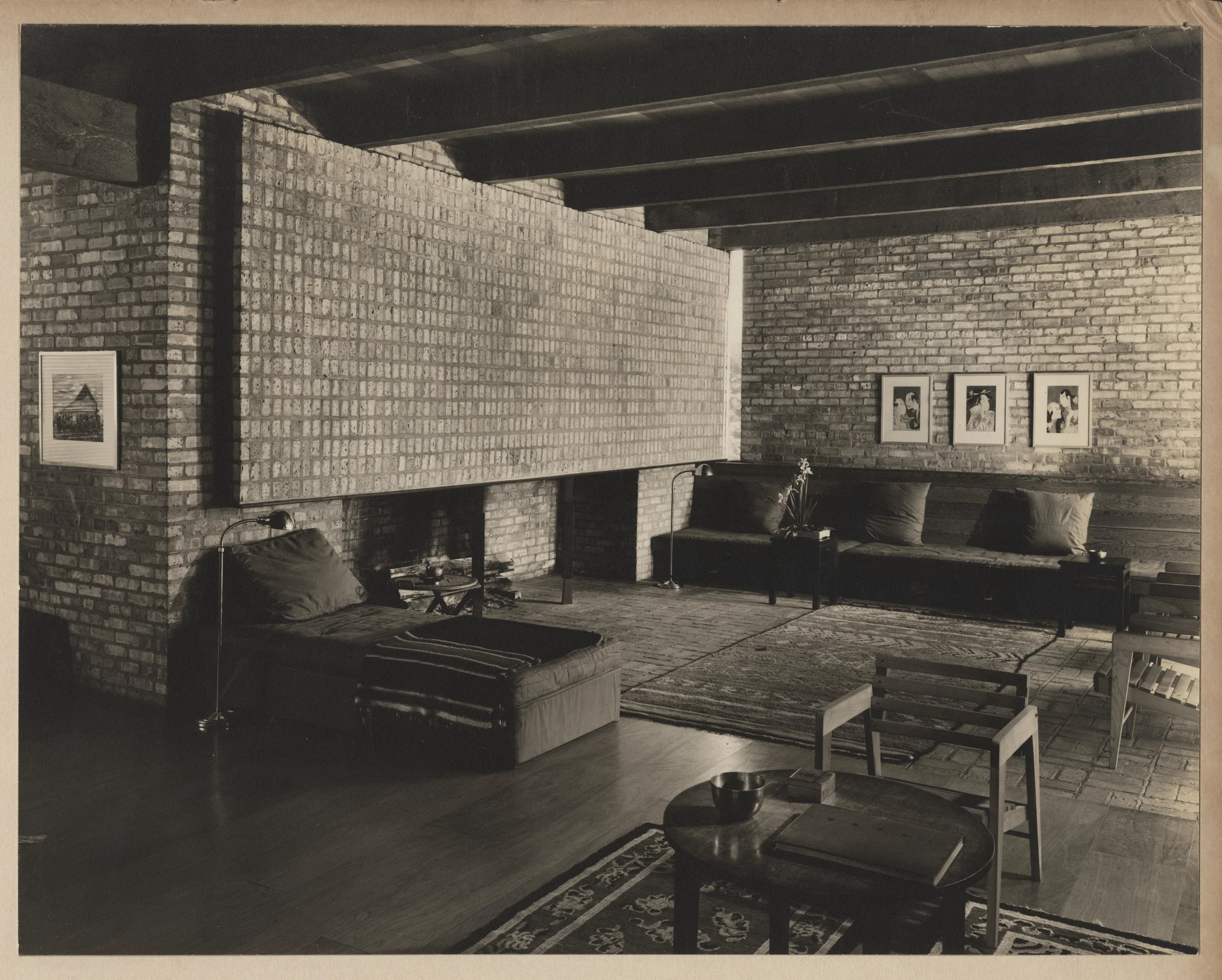 Living room--9276-H negative.jpg