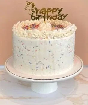 Celebration Sprinkle:
Soft vanilla cake filled with colorful, nostalgic sprinkles and our signature vanilla buttercream.
Starting at $65