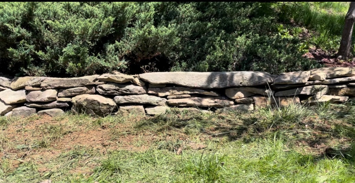 Native Blude Ridge Stone built in Bench