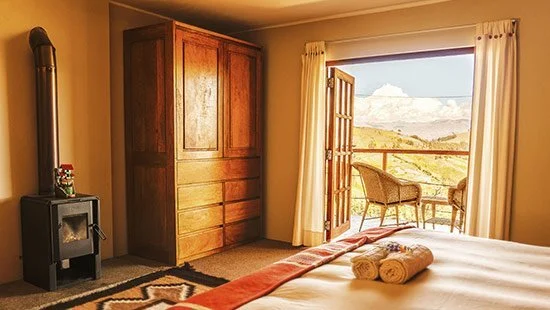 deluxe-room-01.jpg
