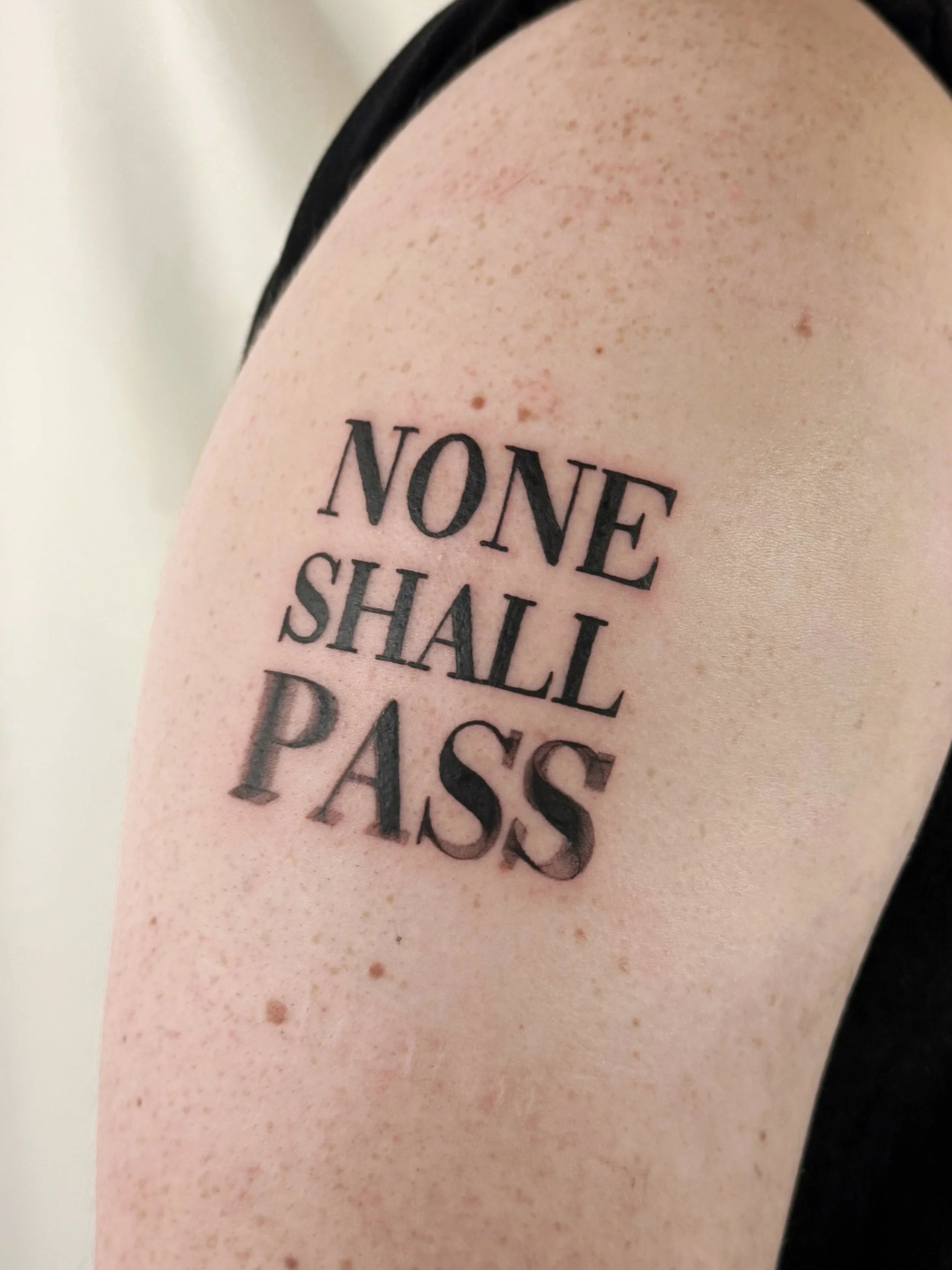 None shall pass / Nadie pasar&aacute; 🗡️

Made during my last trip to Chicago. I&rsquo;ll be back September 10&ndash;16 don&rsquo;t sleep on it 🖤

📍NEW JERSEY SEP 4&ndash;6
📍CHICAGO SEP 10&ndash;16
📍NEW YORK August &amp; September 

August &amp;