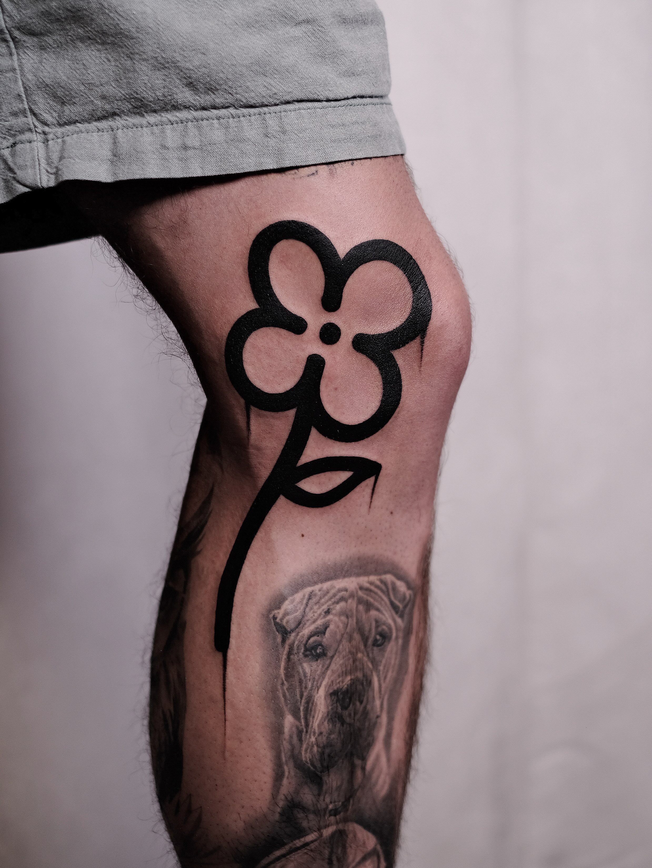 Bold flower tattoo 🖤

Done yesterday for Max. Thank you so much! I absolutely love creating this kind of flower!

November bookings are open! I have limited availability, so make sure to book in advance.

📍NYC - Booking November
✈️Chicago - Novembe