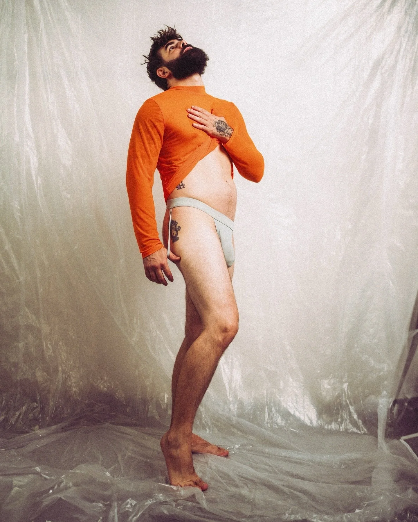 Serving body, beard, and boldness. Bare and begging for more. 🧡
Featuring @defnotarobotokurr 
Photography by me