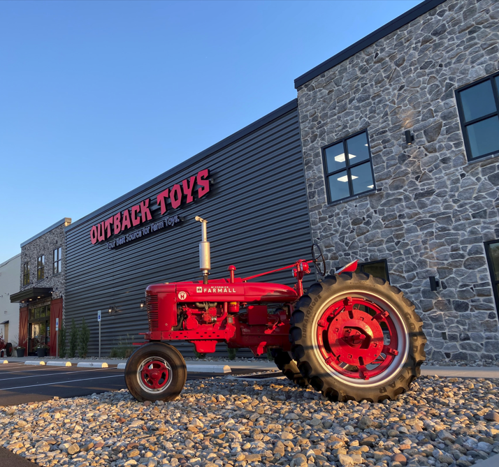 OBT+FARMALL+EXTERIOR.png