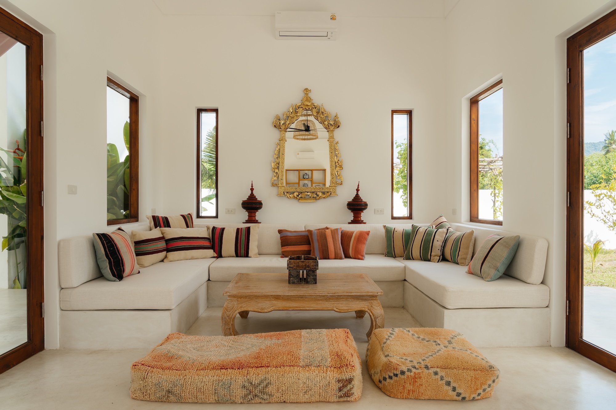 villa-aditi-koh-samui-lounge-mirror.jpg