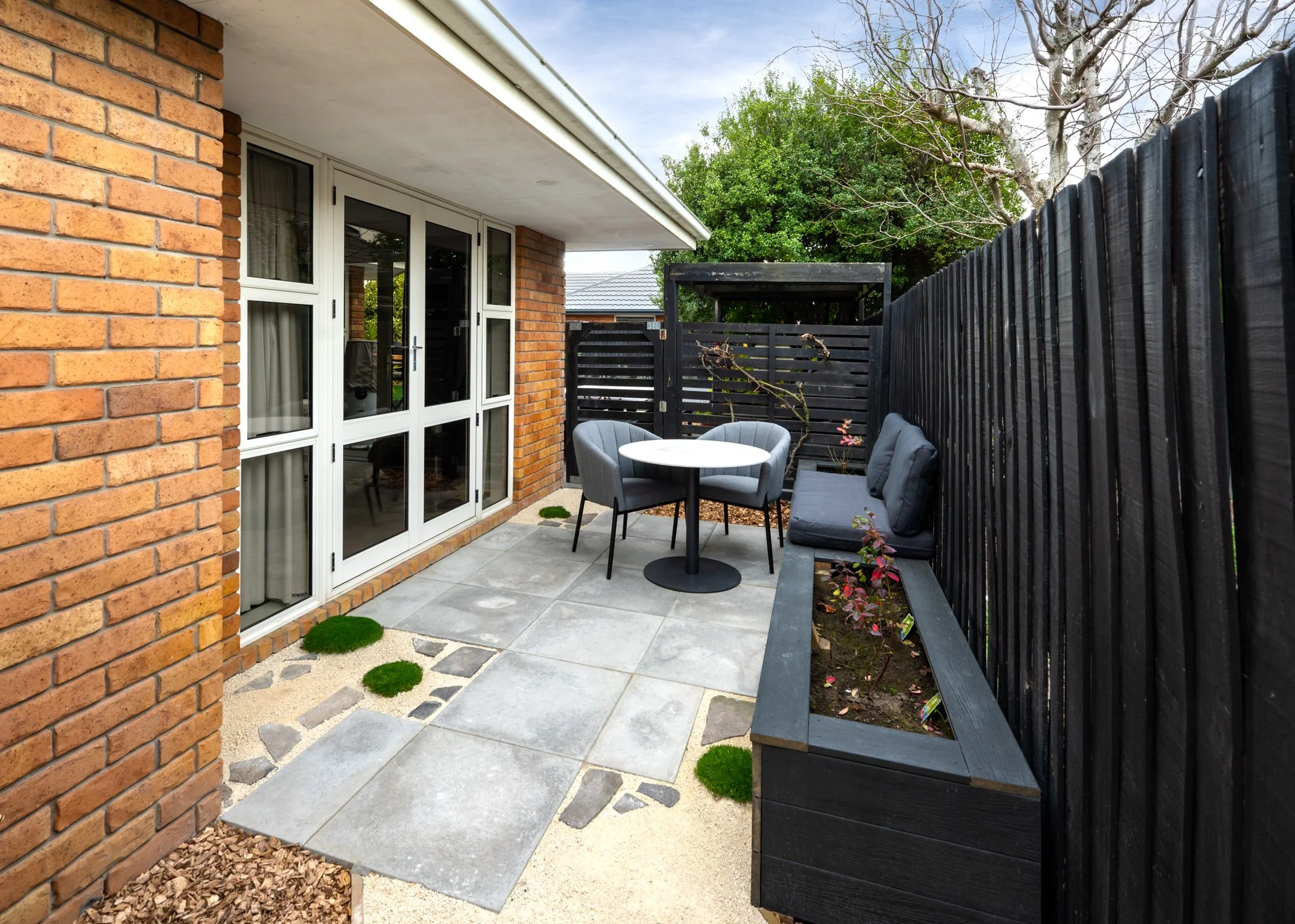Baronet Lane Landscaping comparison-07C Web.jpg