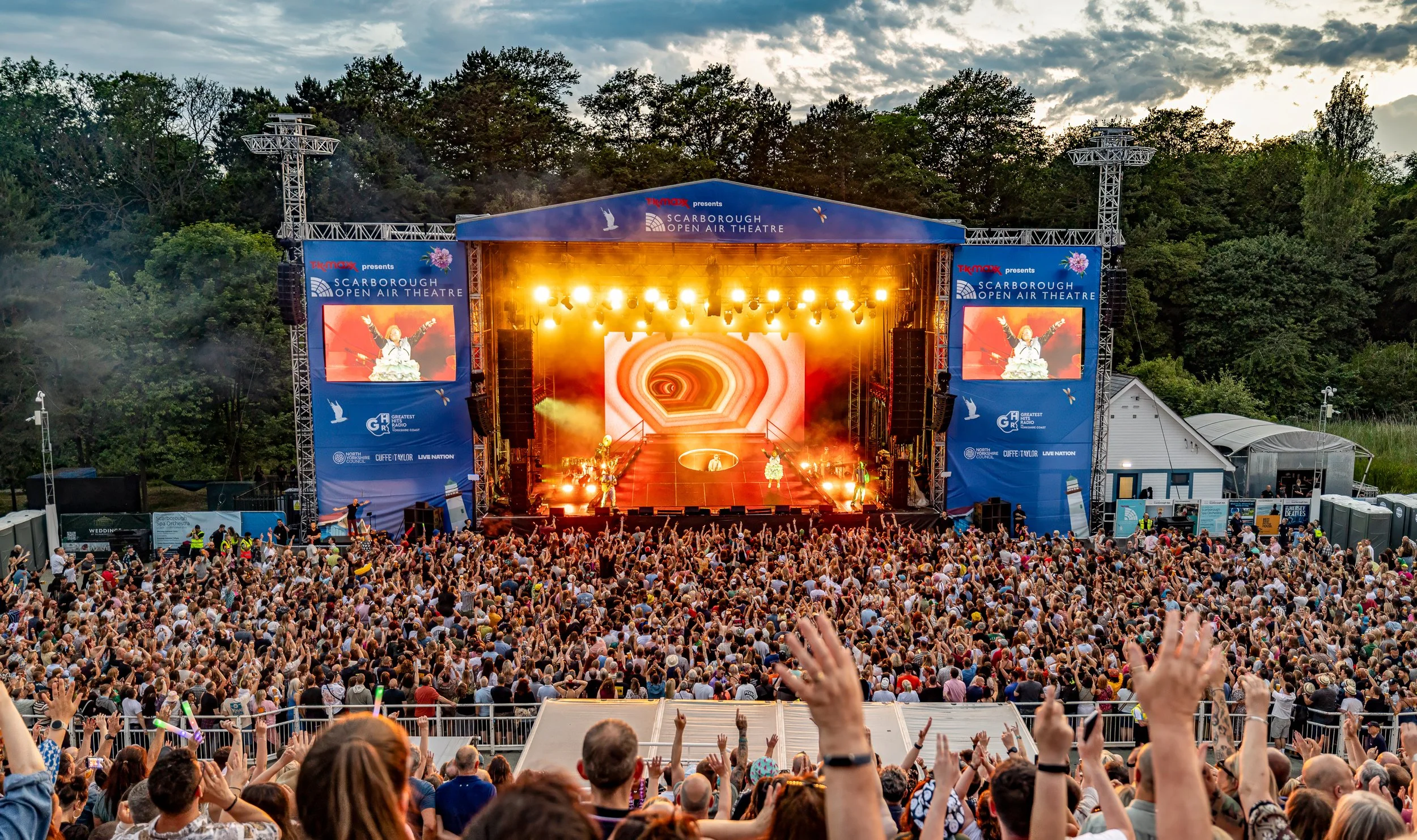 Basement Jaxx-36.JPG