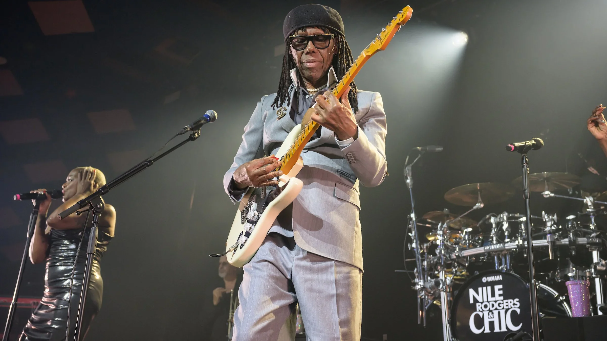 Nile+Rodgers+and+Chic+@+The+Barrowland+Ballroom+27-11-202417.webp