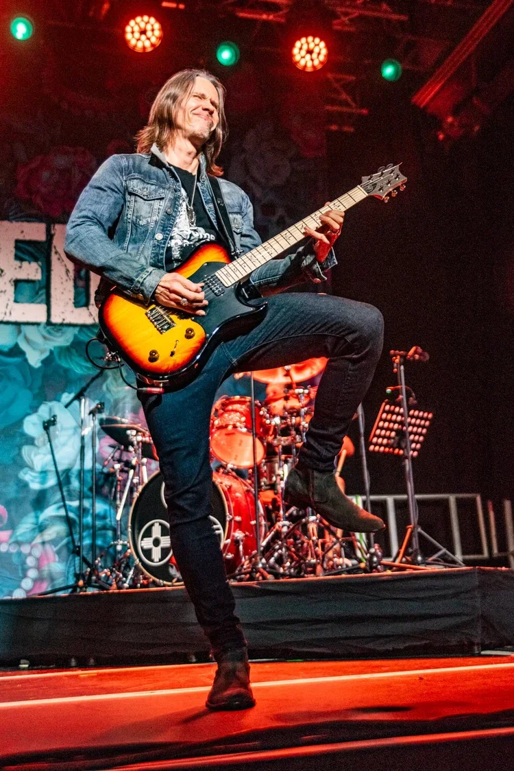 Myles+Kennedy,+SWG3+Glasgow,+25-11-24-17.webp