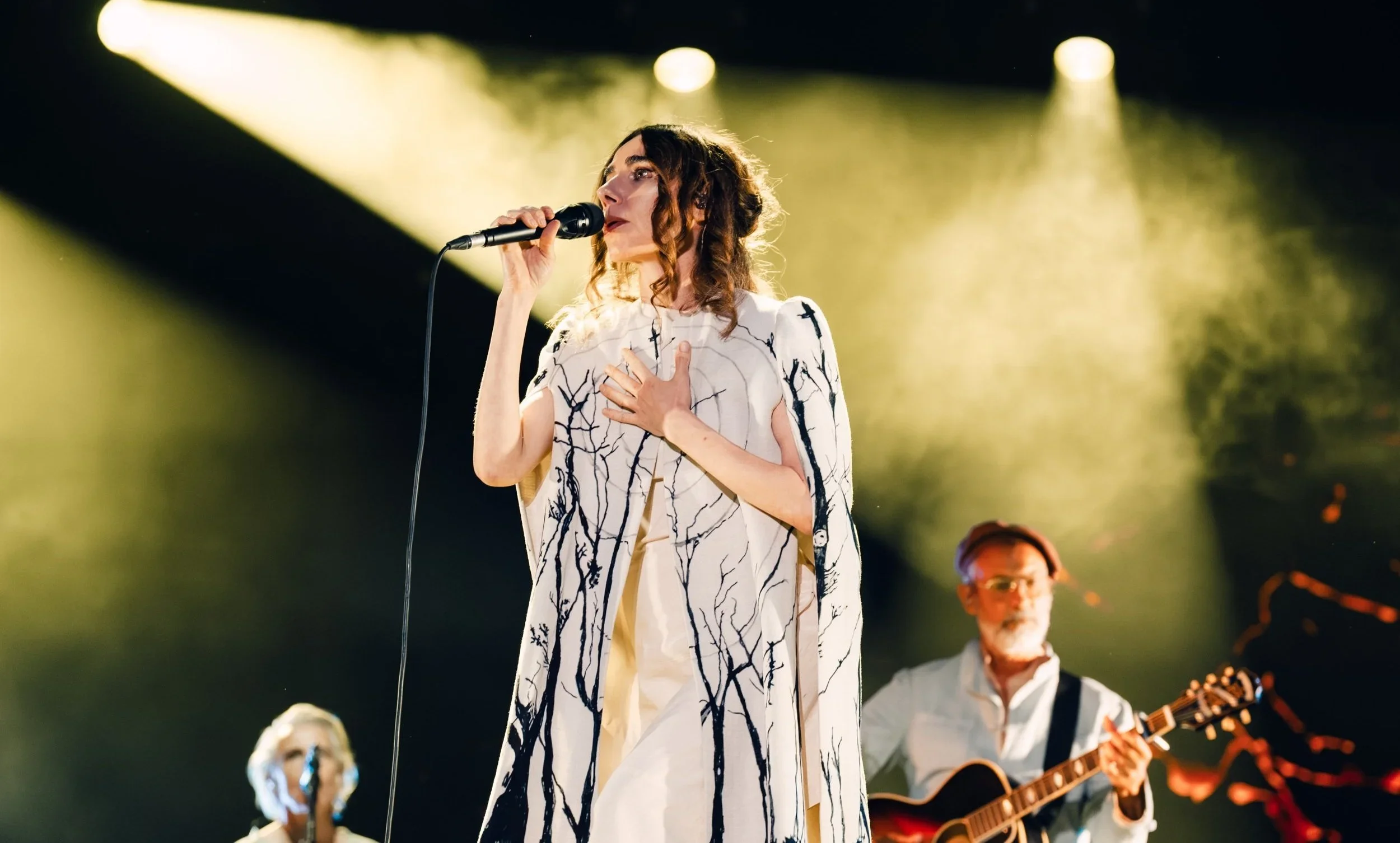 PJ. HARVEY // GUNNERSBURY PARK, LONDON