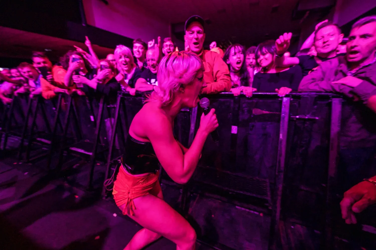 Amyl+and+The+Sniffers+@+The+02+Academy,+Edinburgh23-08-202313.webp