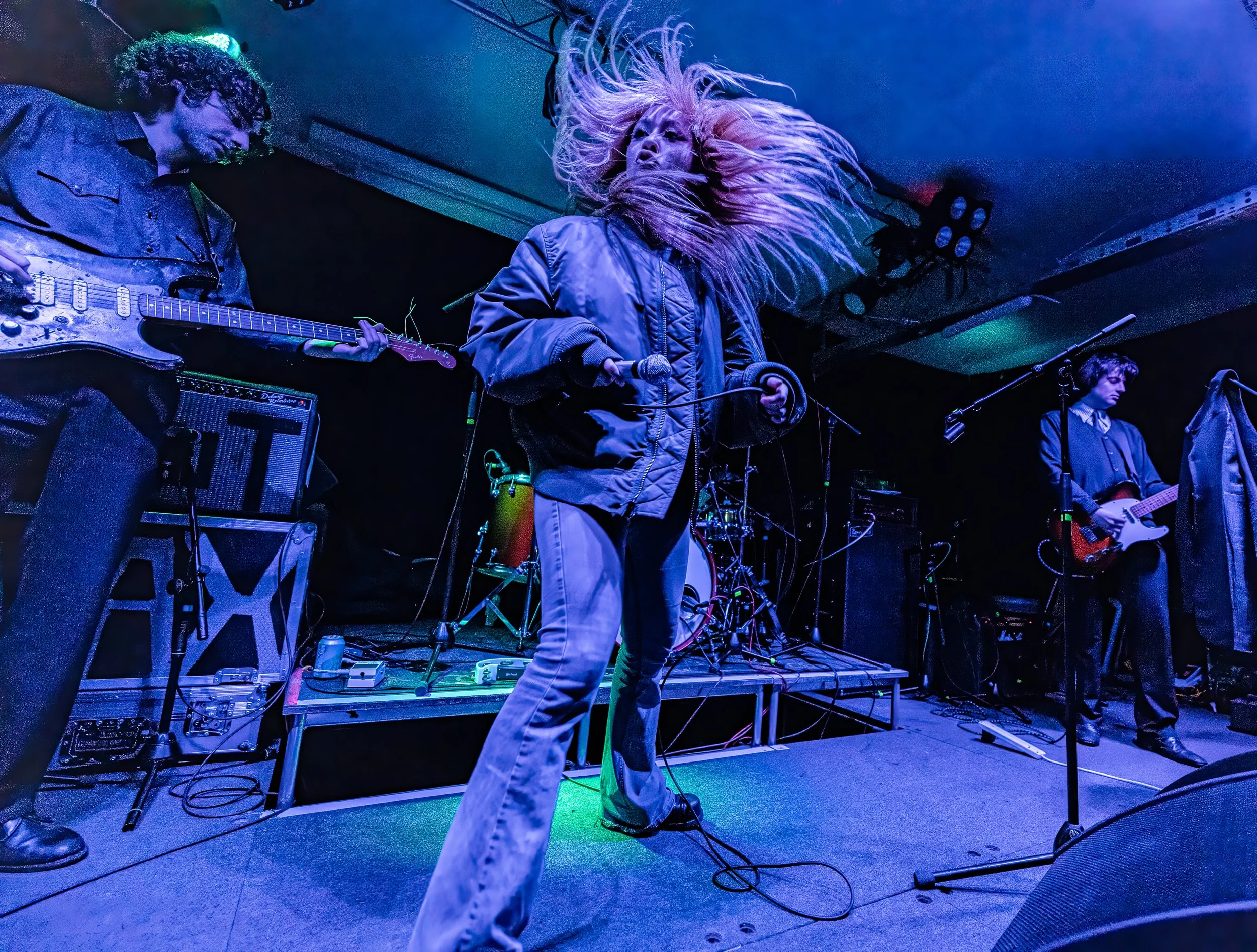 Jeanie & The White Boys.JPG