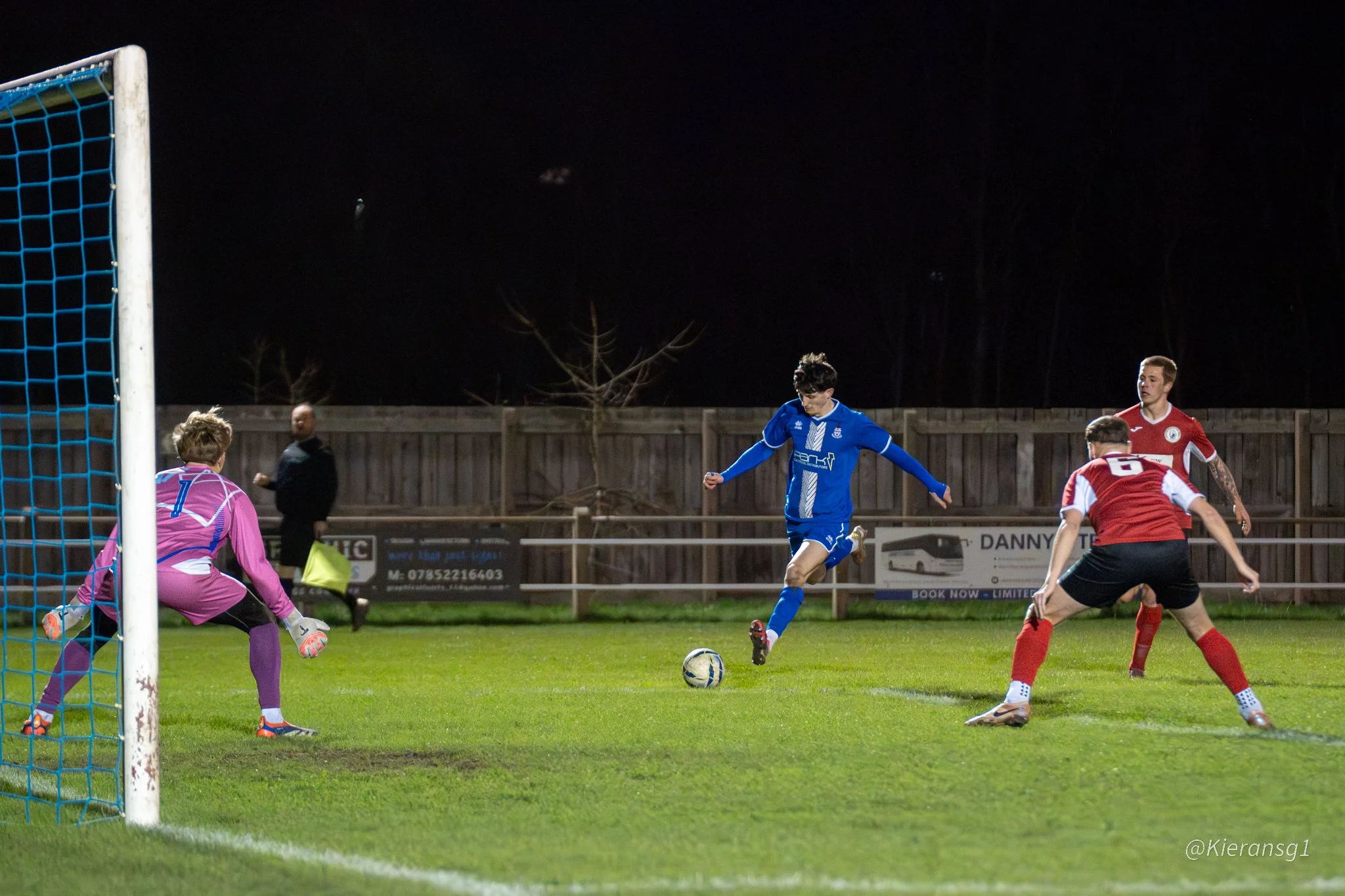 Jarrow FC vs West Allotment Celtic-12.jpg