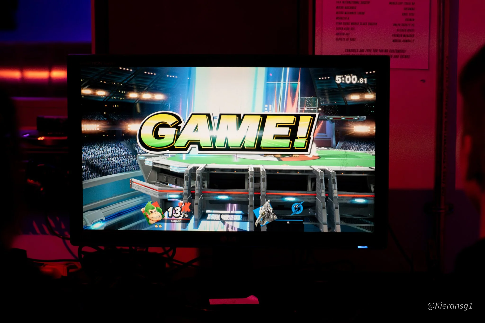 Redd's Black Market #2-16.jpg