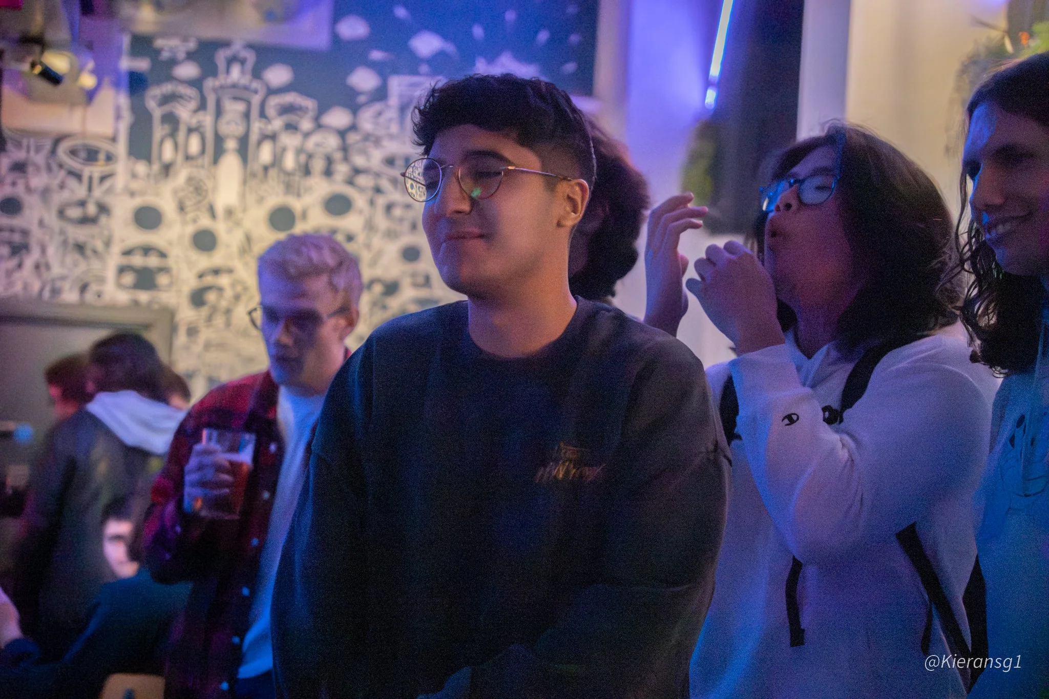 Redd's Black Market #2-19.jpg