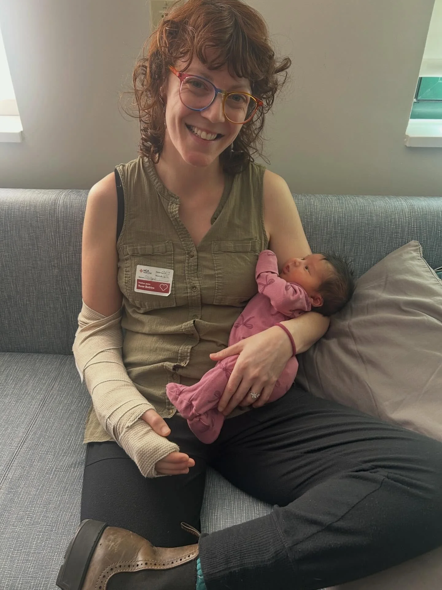 The fact that I get to support so many dear friends as they bring new life into this world and birth themselves into parenthood&hellip;it&rsquo;s one of my greatest joys in this life ✨ Meet sweet Anya Molly! @mskerler and @bigalweltman are already su