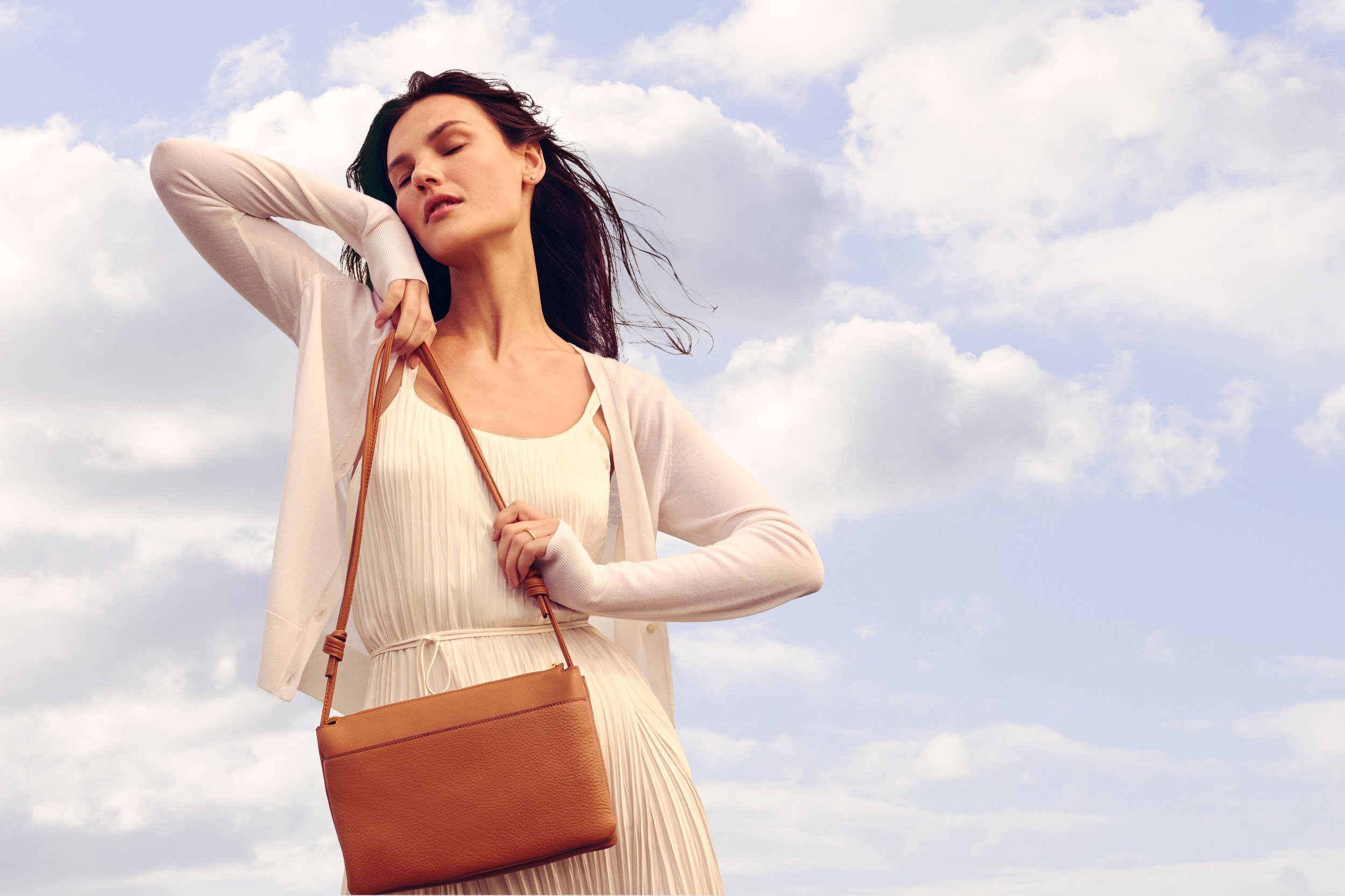 VB_Location_S09_Foxbury-Crossbody_0184.jpg